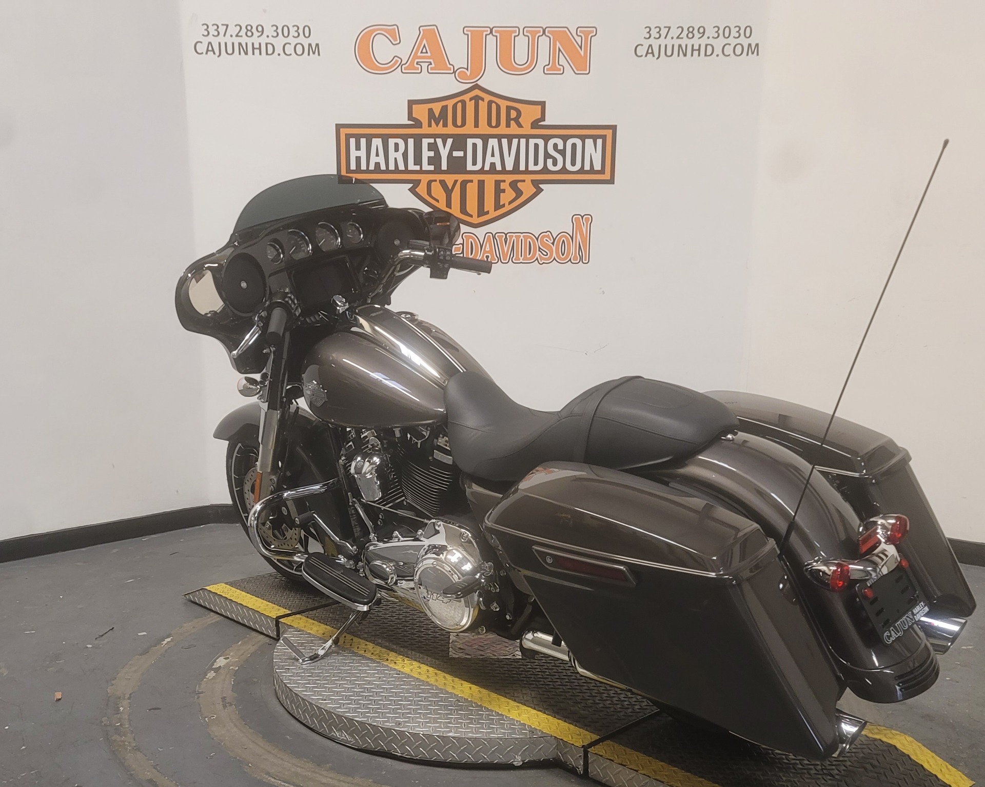 2023 Harley-Davidson Street Glide® Special in Scott, Louisiana - Photo 6