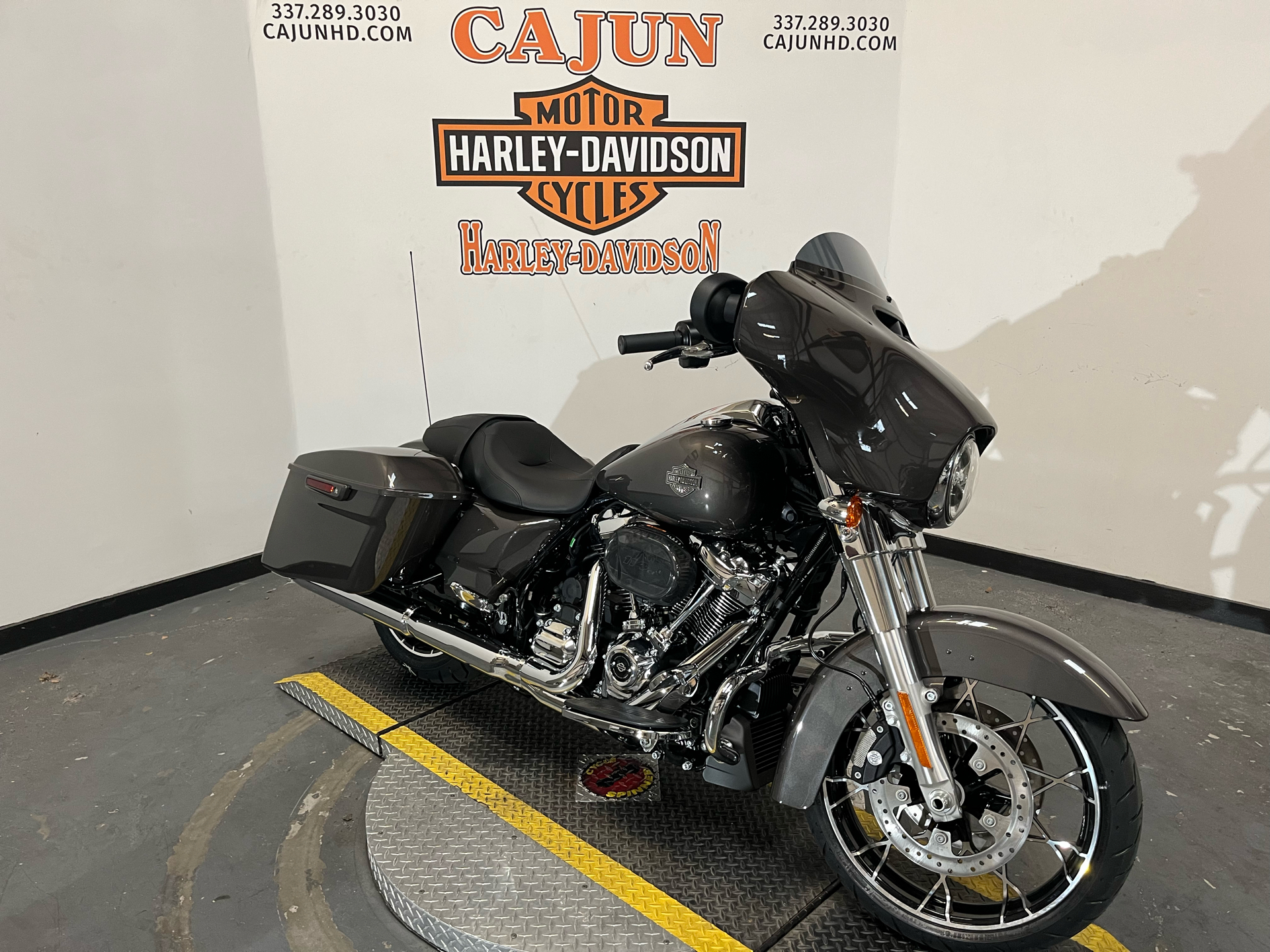 2023 Harley-Davidson Street Glide® Special in Scott, Louisiana - Photo 2
