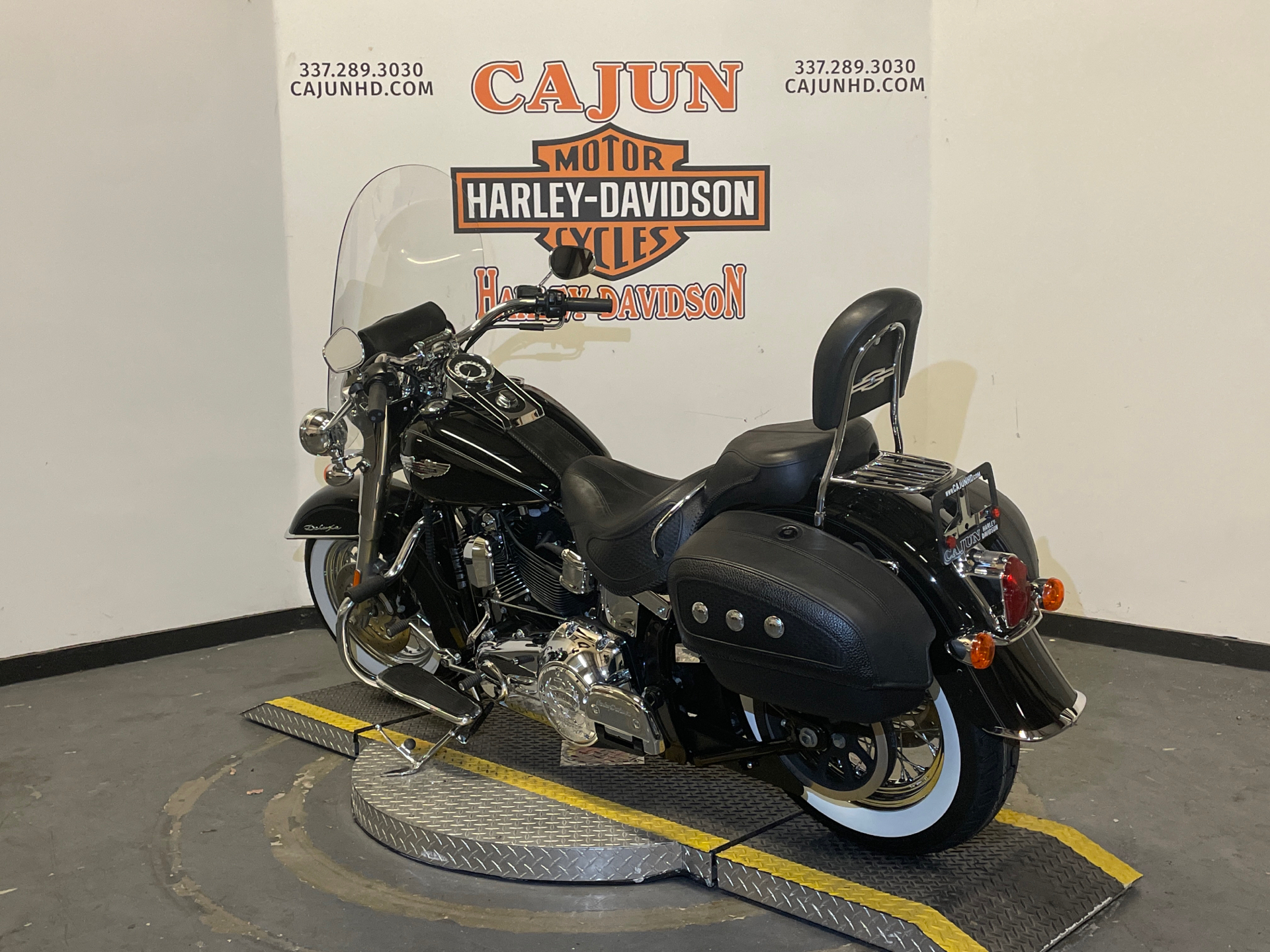 Harley-Davidson Softtail Deluxe - Photo 3
