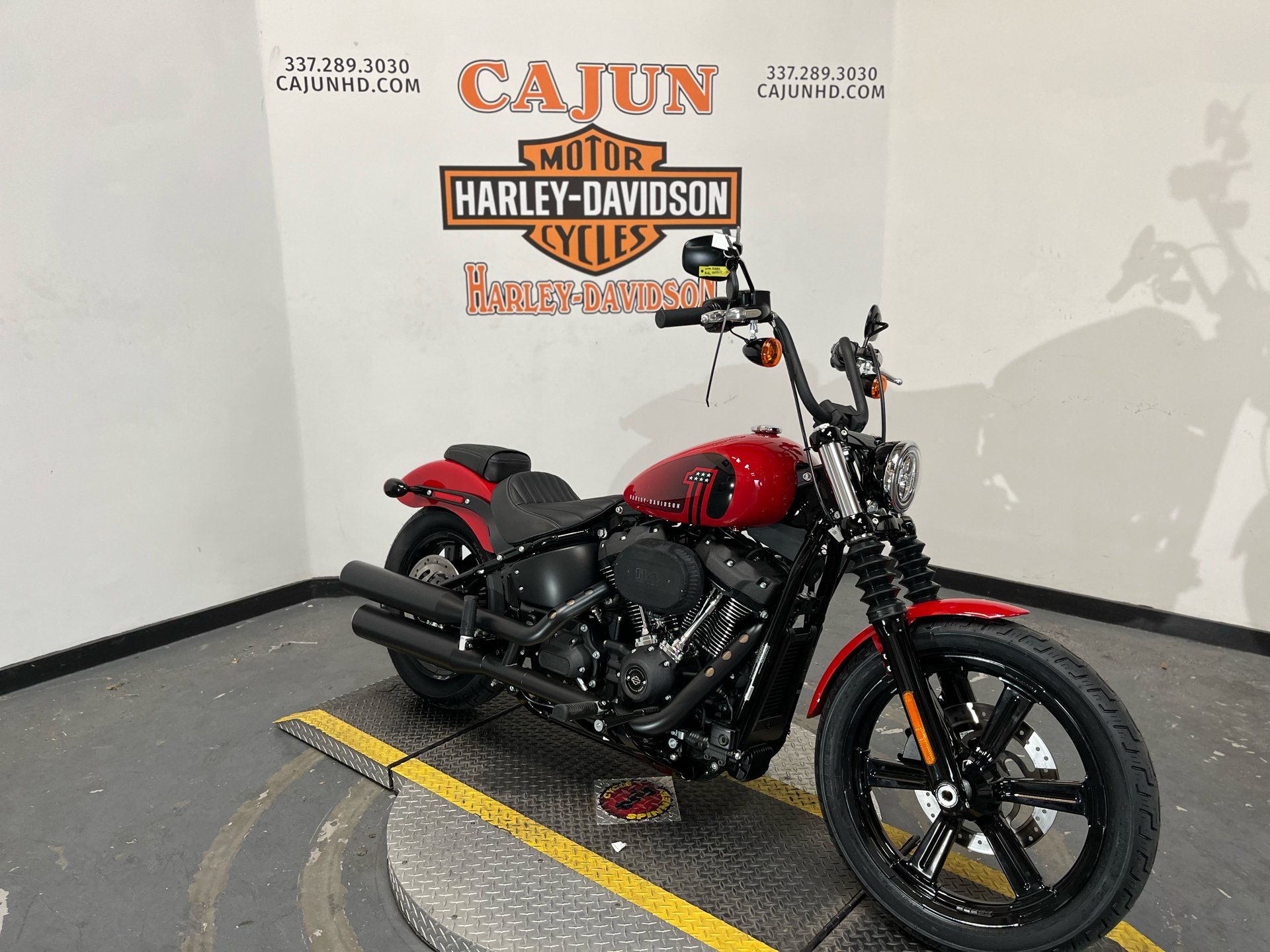 2023 Harley-Davidson Street Bob® 114 in Scott, Louisiana - Photo 2