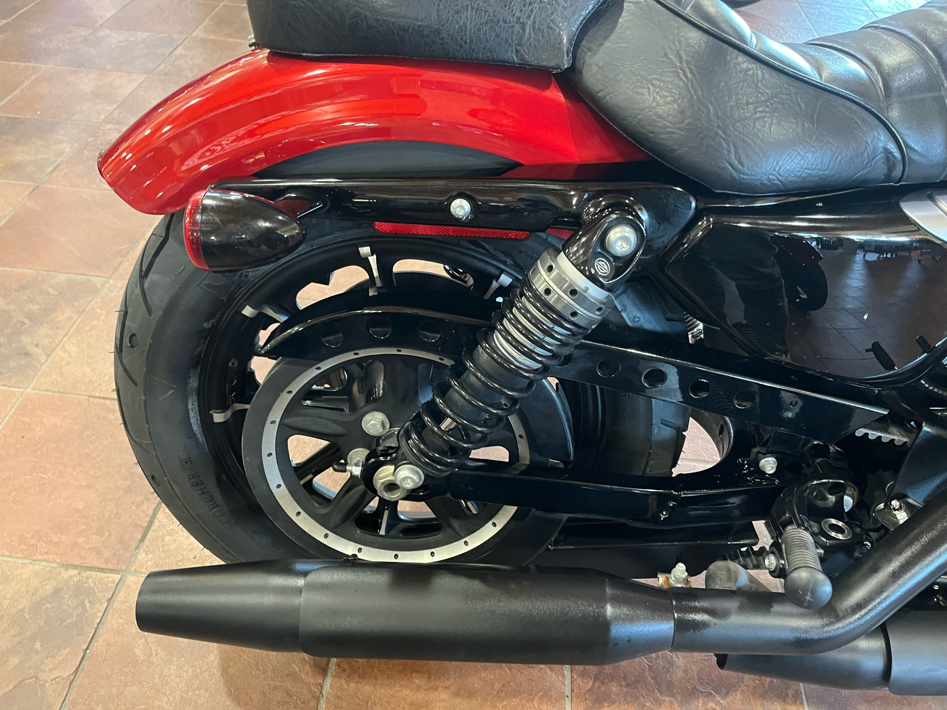 2019 Harley-Davidson Iron 883™ in Scott, Louisiana - Photo 11