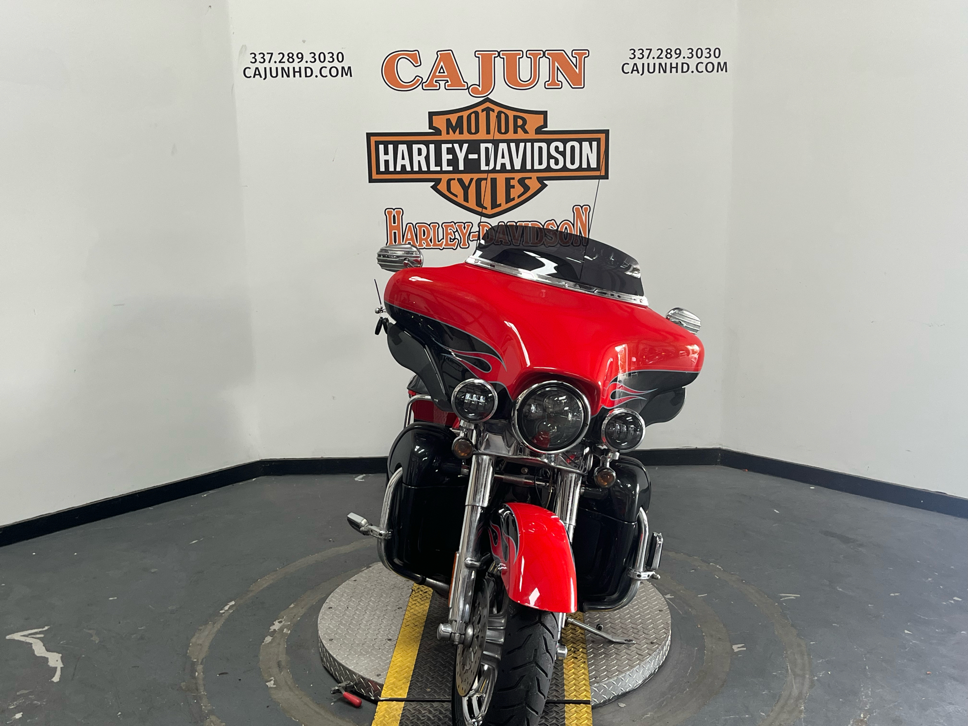 2010 Harley-Davidson CVO™ Ultra Classic® Electra Glide® in Scott, Louisiana - Photo 4