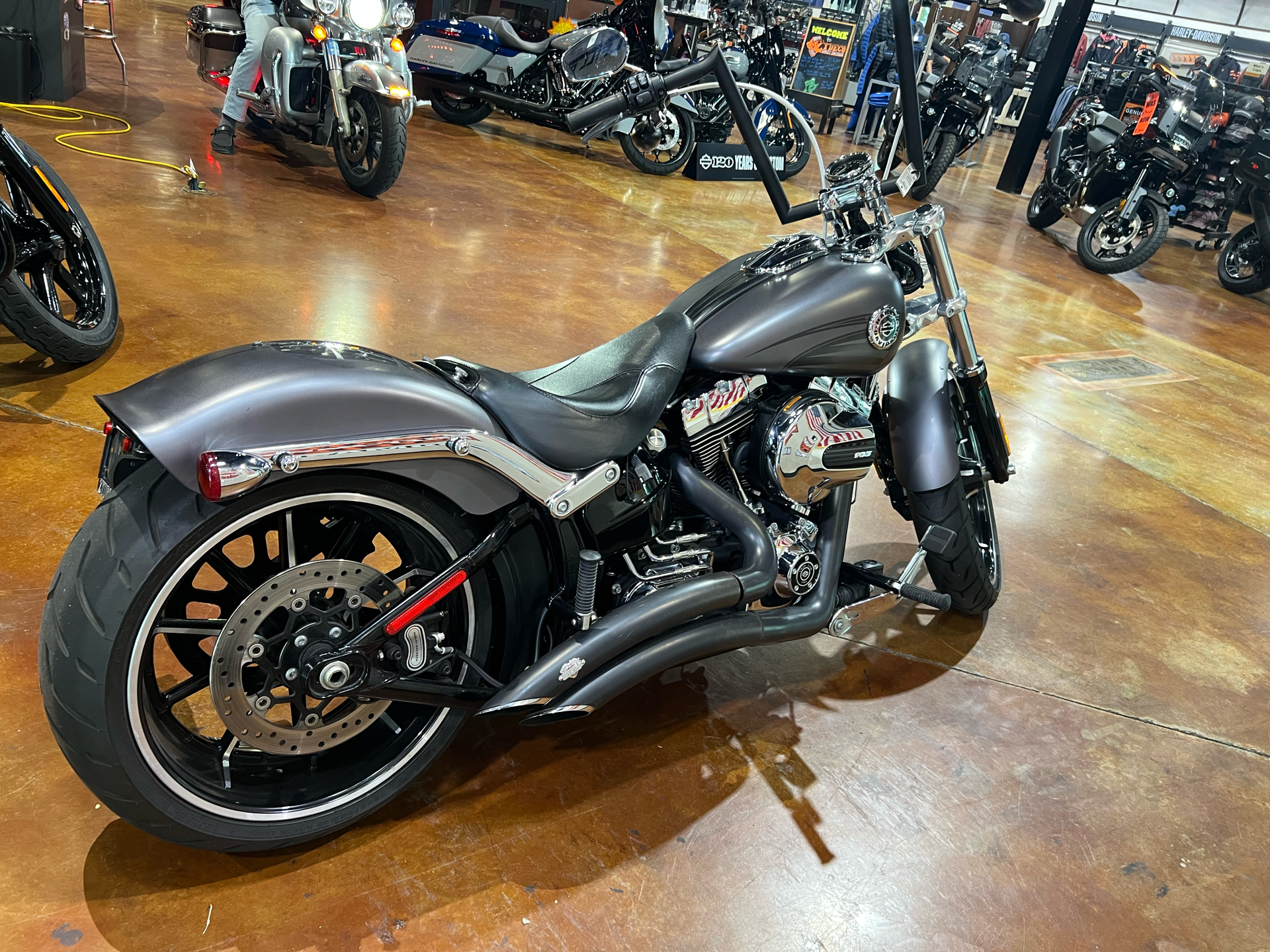 2016 Harley-Davidson Breakout® in Houma, Louisiana - Photo 4