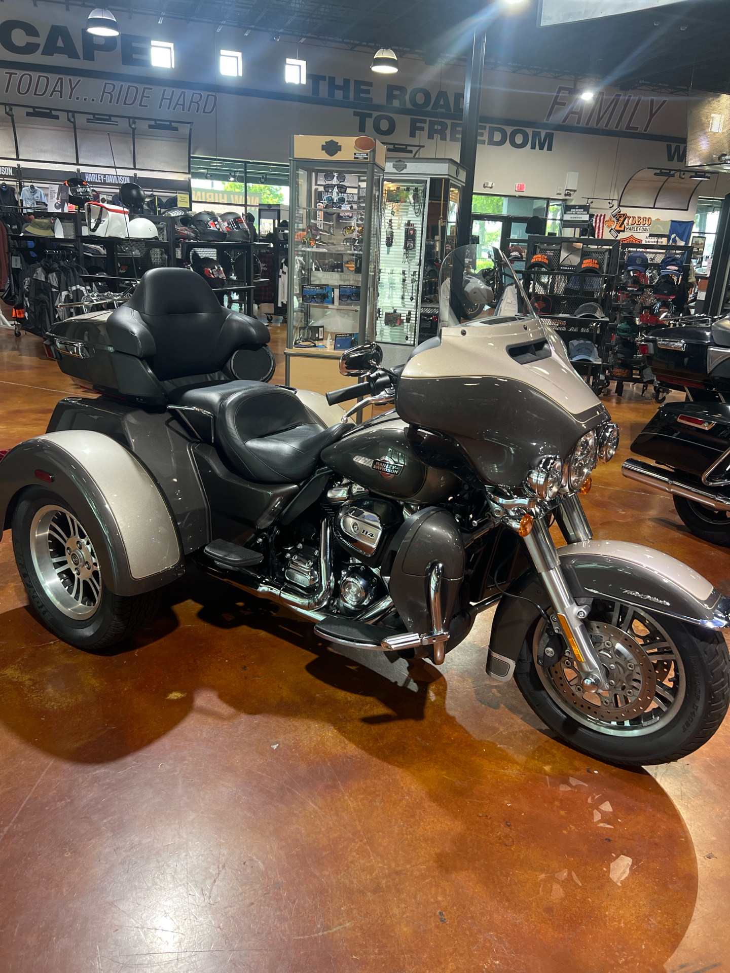 2023 Harley-Davidson Tri Glide® Ultra in Houma, Louisiana - Photo 1