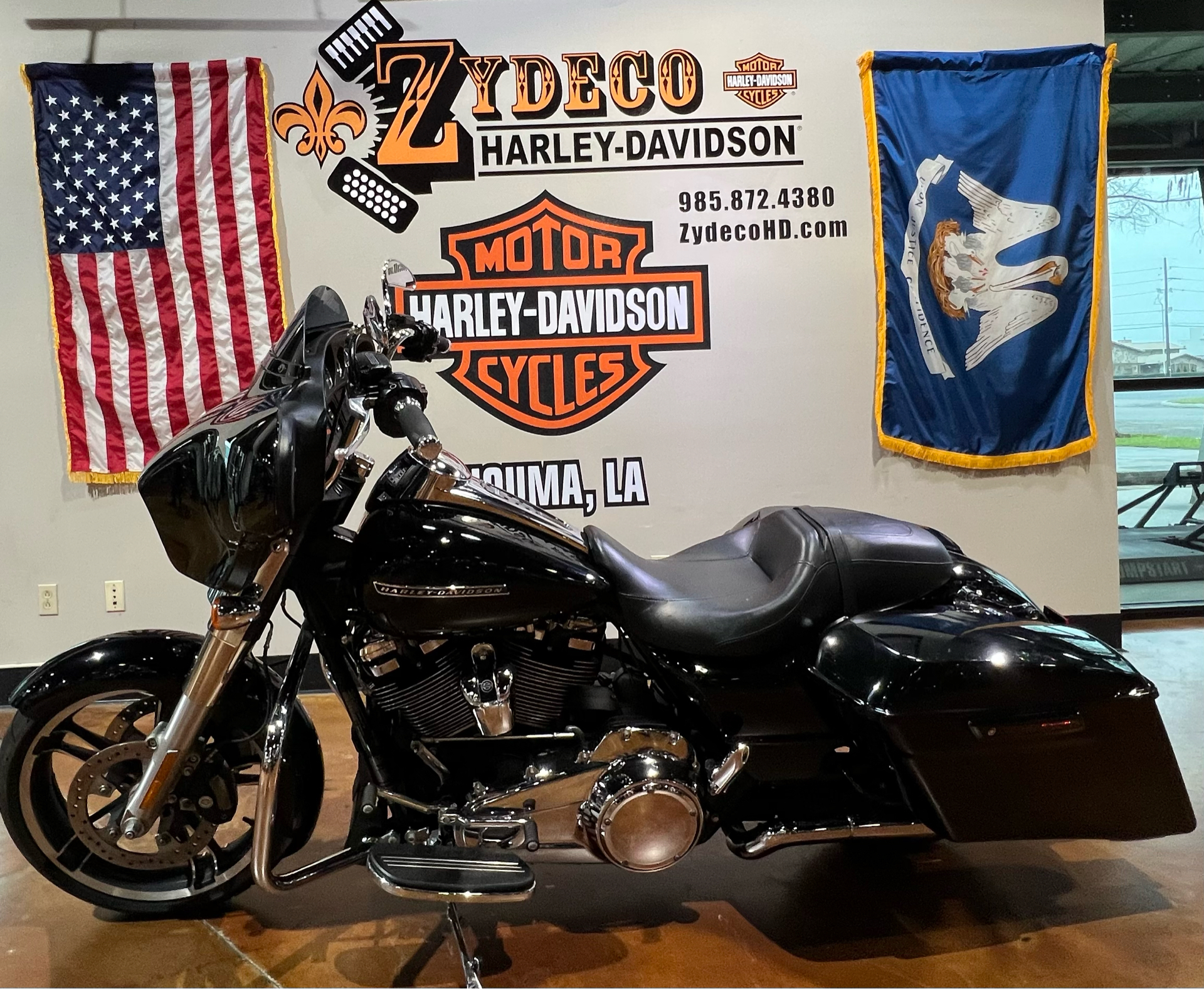 2017 Harley-Davidson Street Glide® in Houma, Louisiana - Photo 2