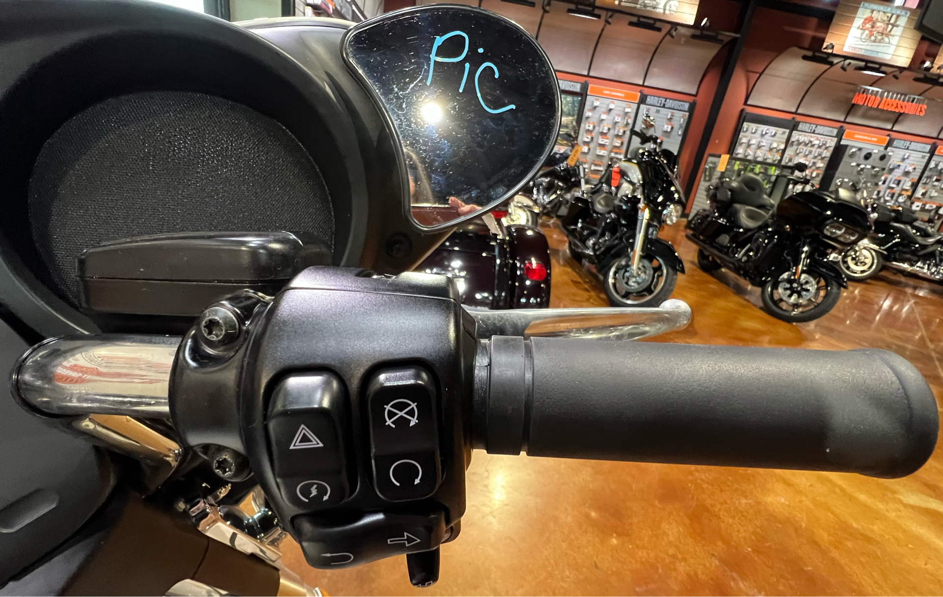 2021 Harley-Davidson Street Glide® in Houma, Louisiana - Photo 8