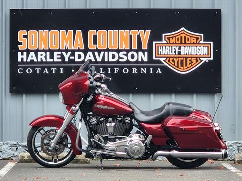 2017 Harley-Davidson Street Glide® Special in Cotati, California - Photo 3