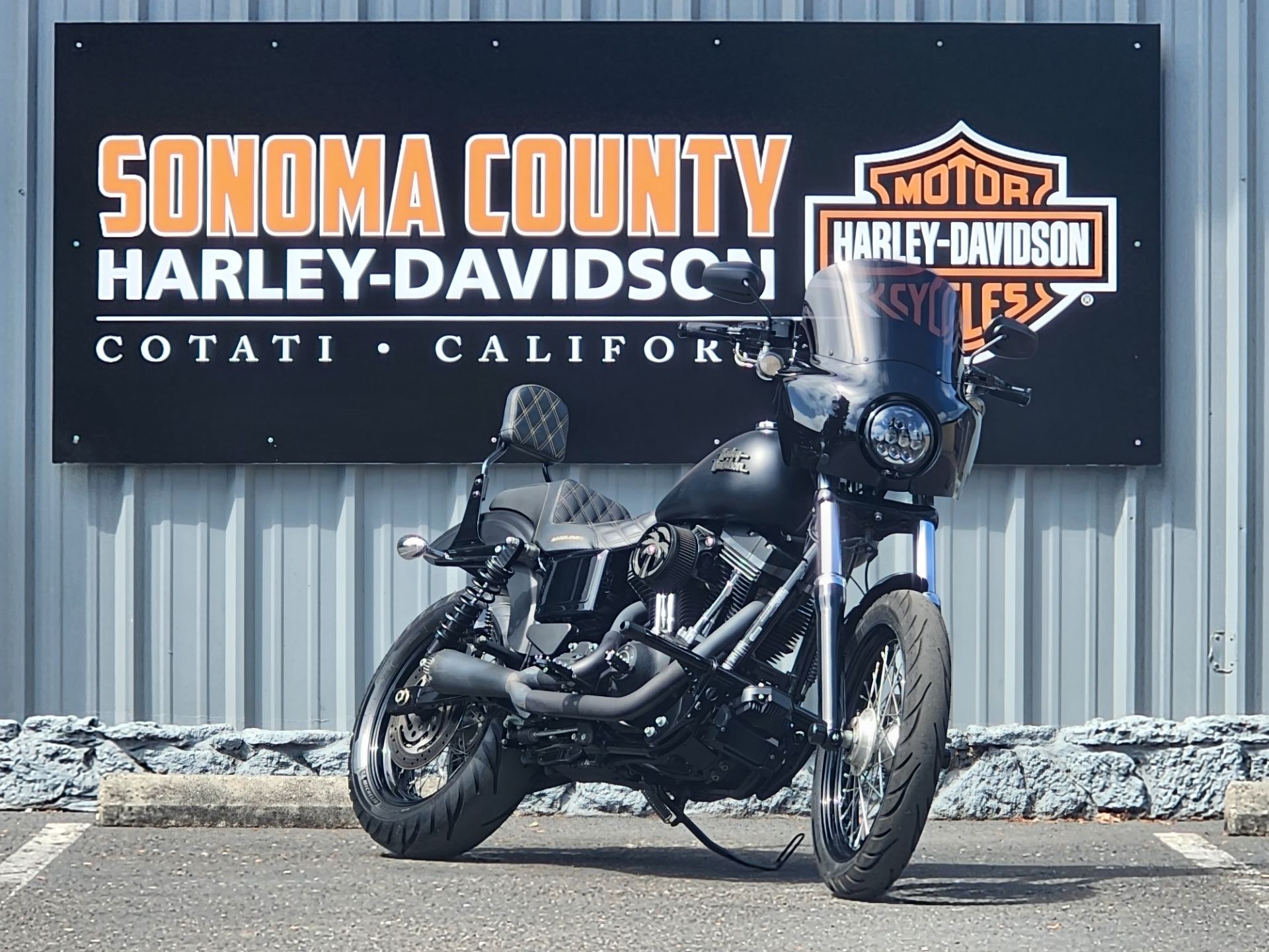2014 Harley-Davidson Dyna® Street Bob® in Cotati, California - Photo 2