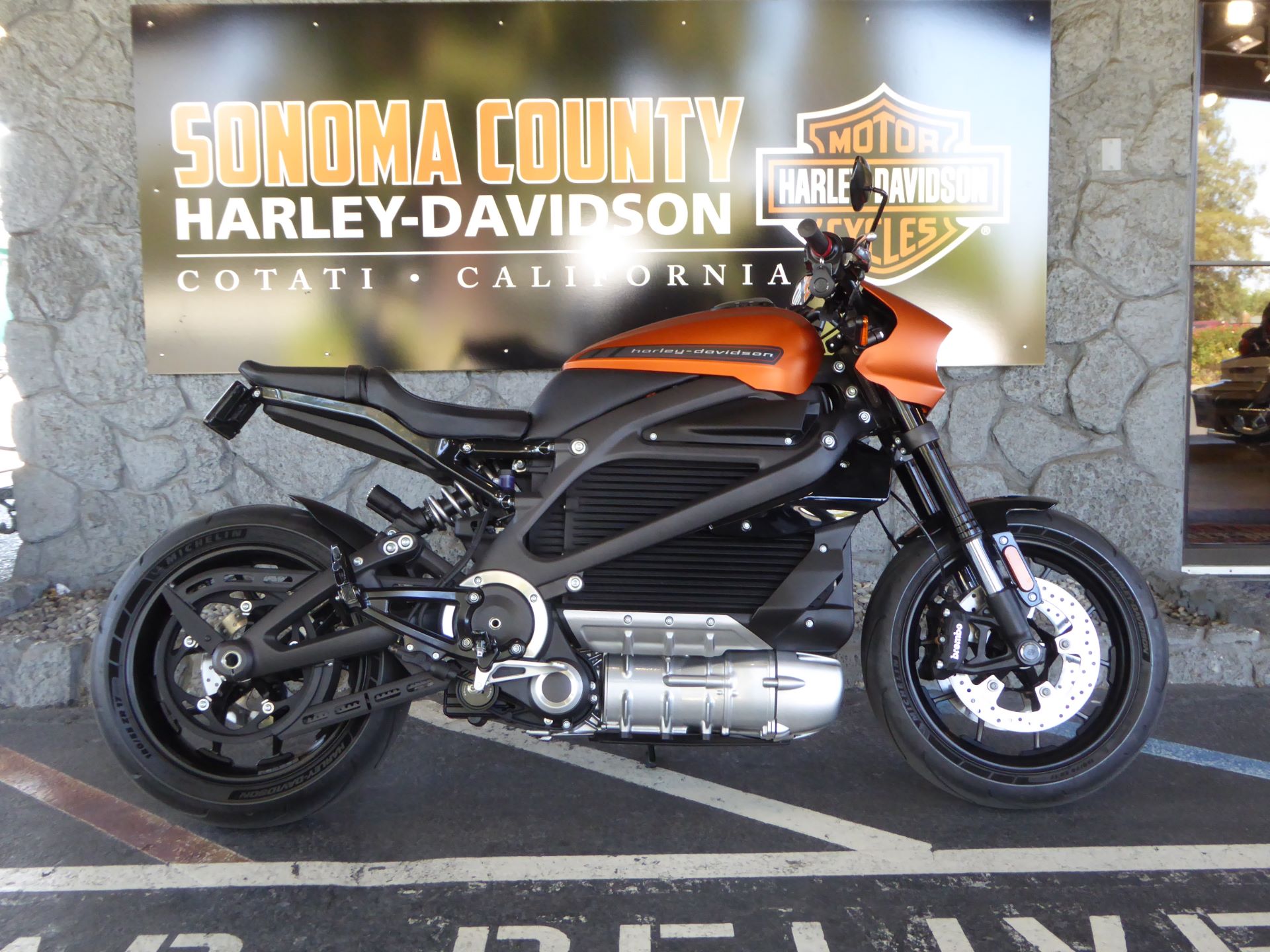 Certified Pre Owned 2020 Harley Davidson Livewire Orange Fuse Motorcycles In Cotati Ca 800462