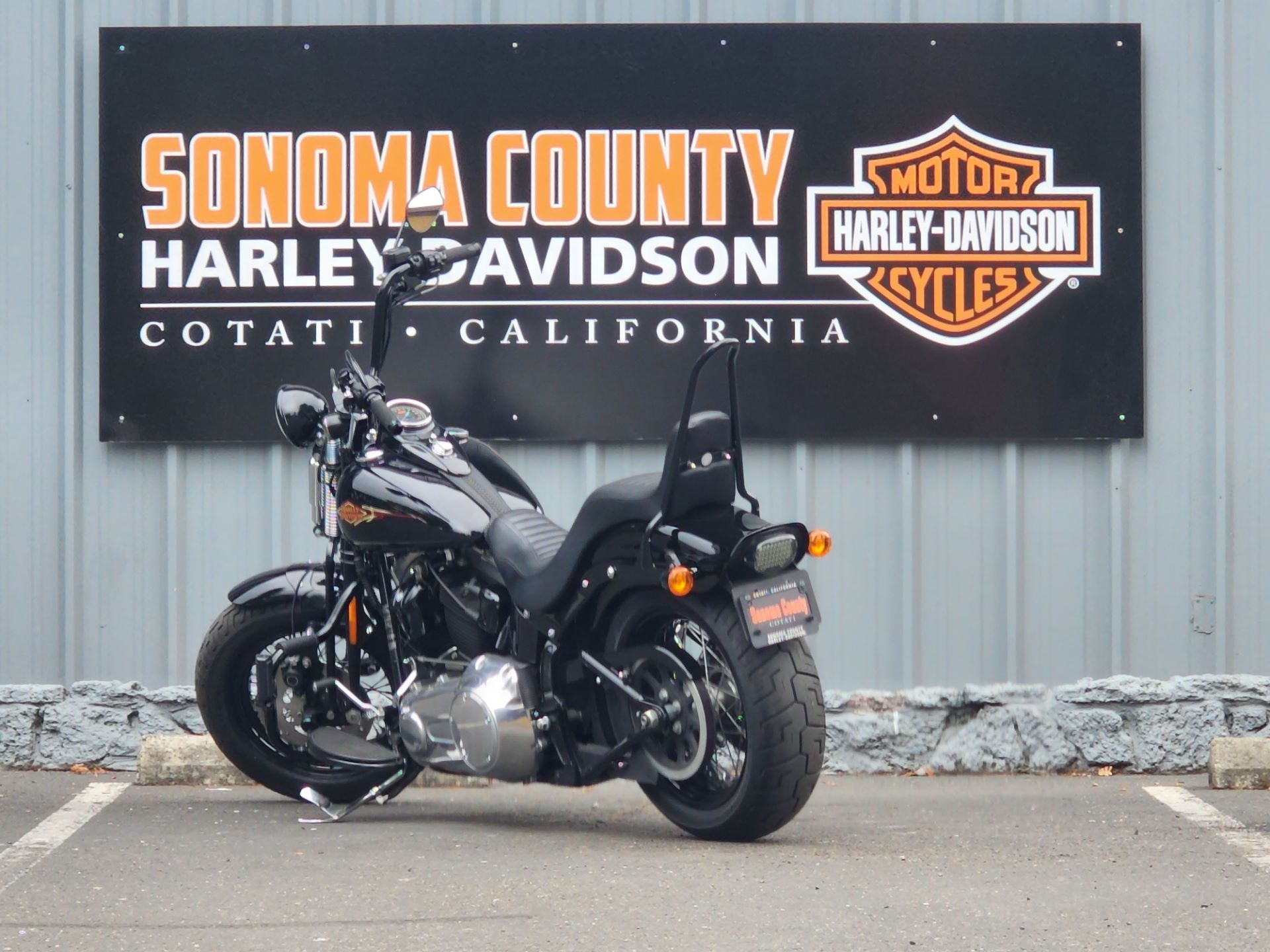 2011 Harley-Davidson Softail® Cross Bones™ in Cotati, California - Photo 4
