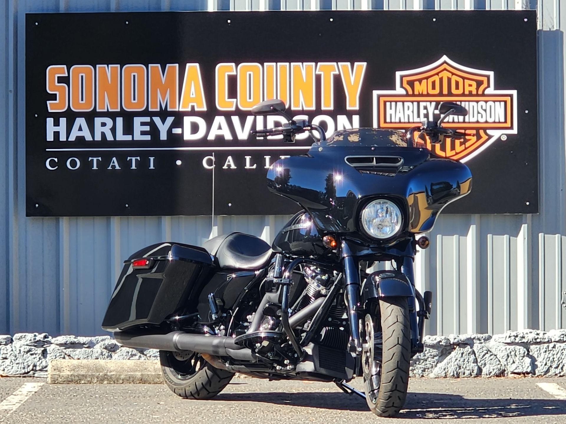 2019 Harley-Davidson Street Glide® Special in Cotati, California - Photo 2