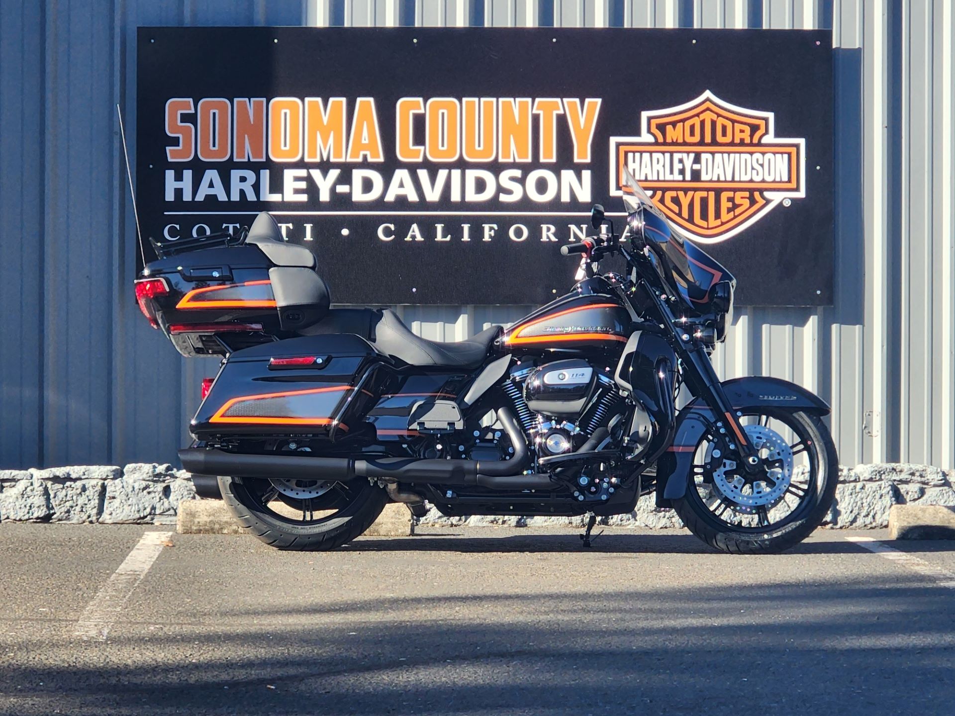 2022 Harley-Davidson Ultra Limited in Cotati, California - Photo 1