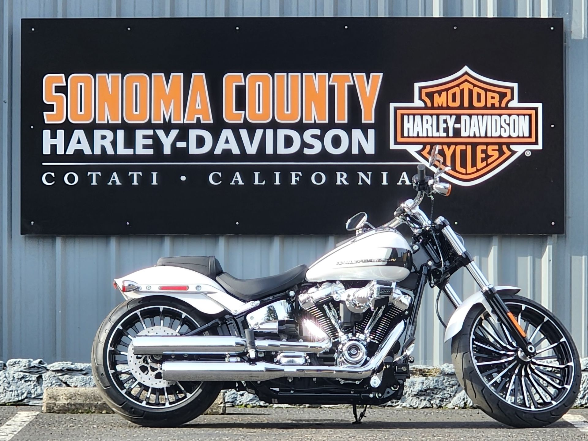 2024 Harley-Davidson BREAKOUT in Cotati, California - Photo 1