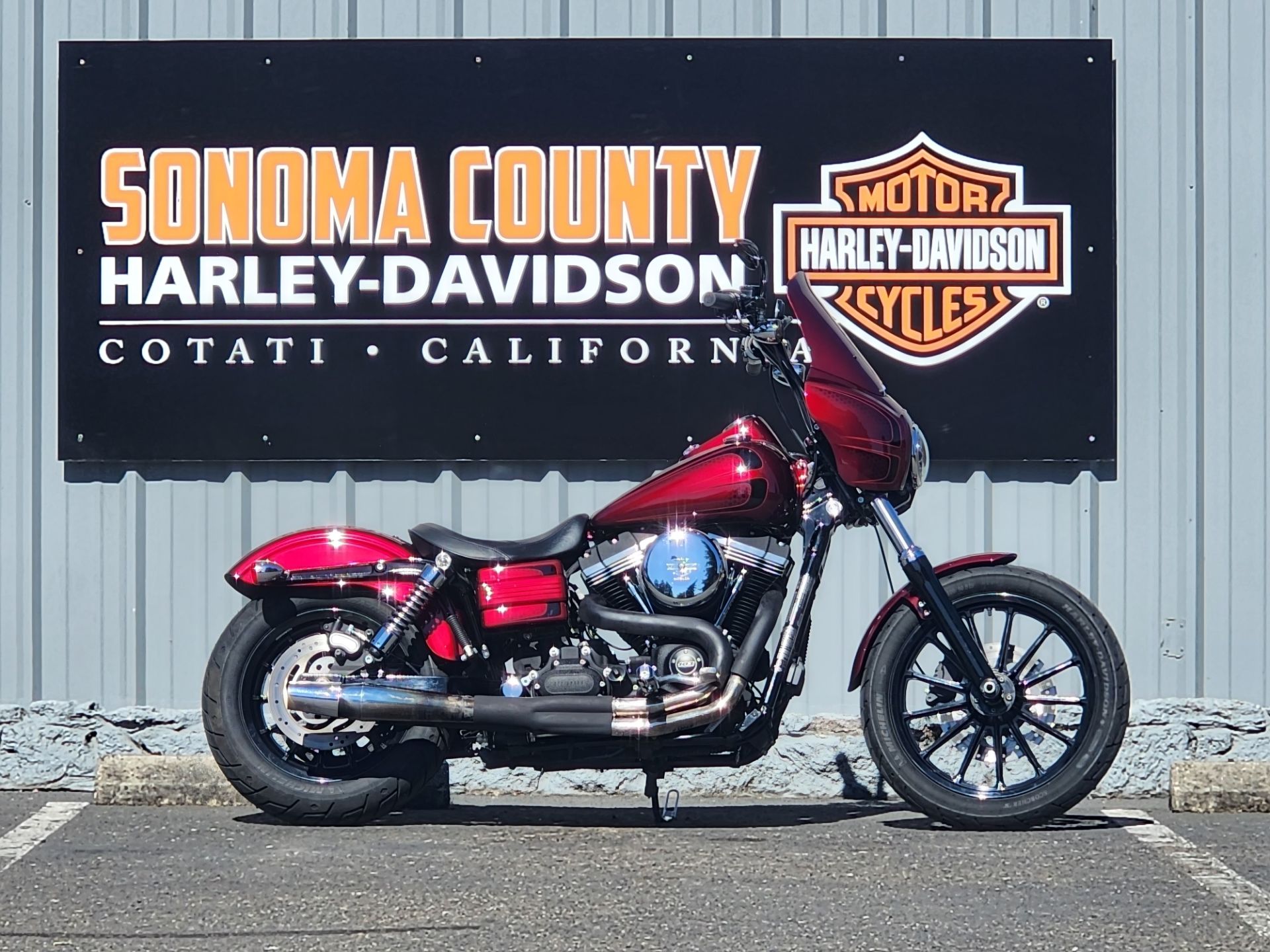 2015 Harley-Davidson Dyna Street Bob in Cotati, California - Photo 1