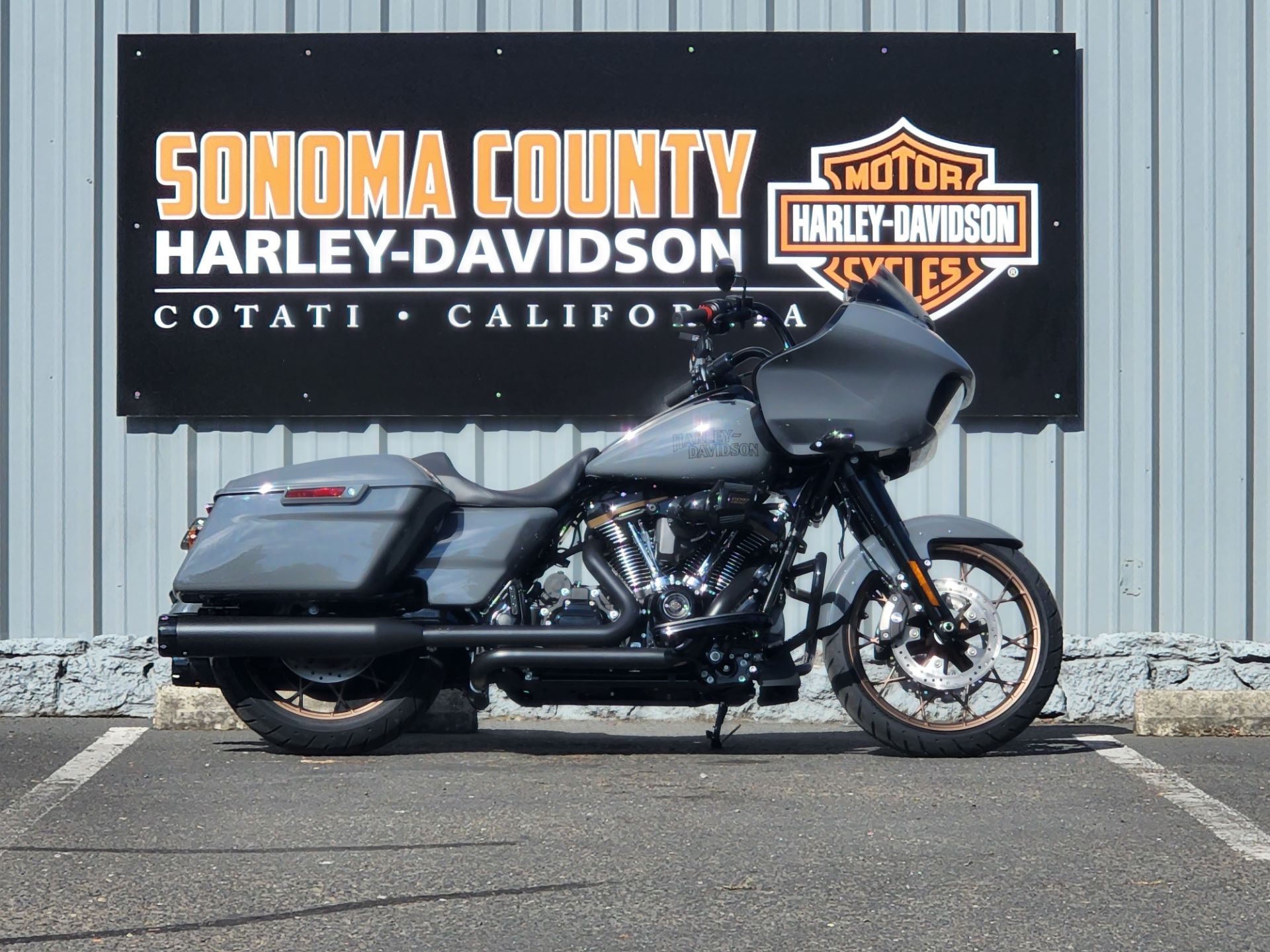 2022 Harley-Davidson Road Glide® ST in Cotati, California - Photo 1