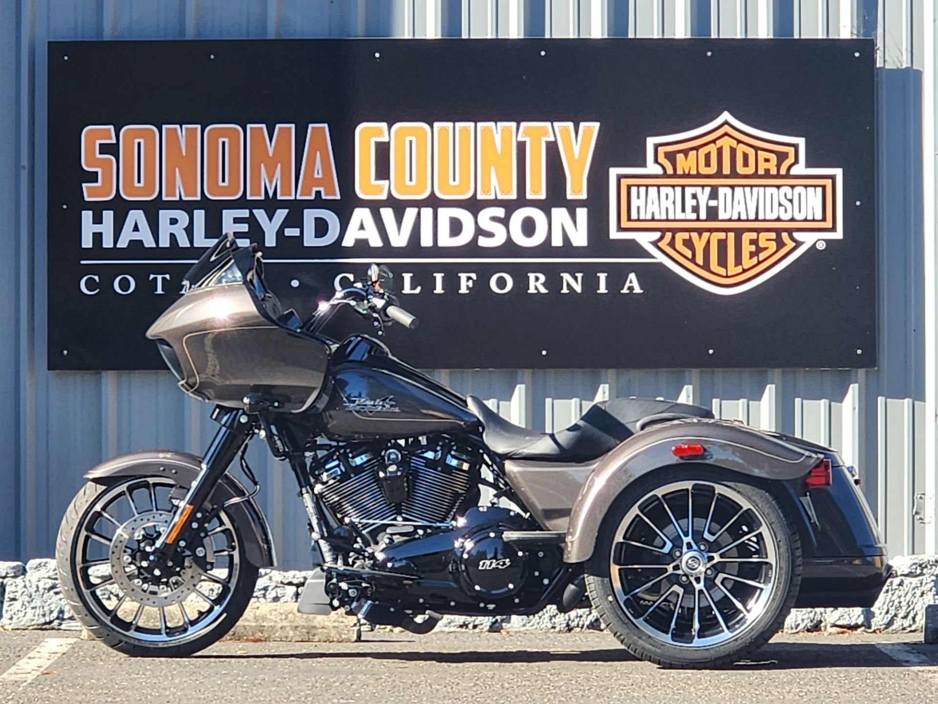 2023 Harley-Davidson Road Glide® 3 in Cotati, California - Photo 3