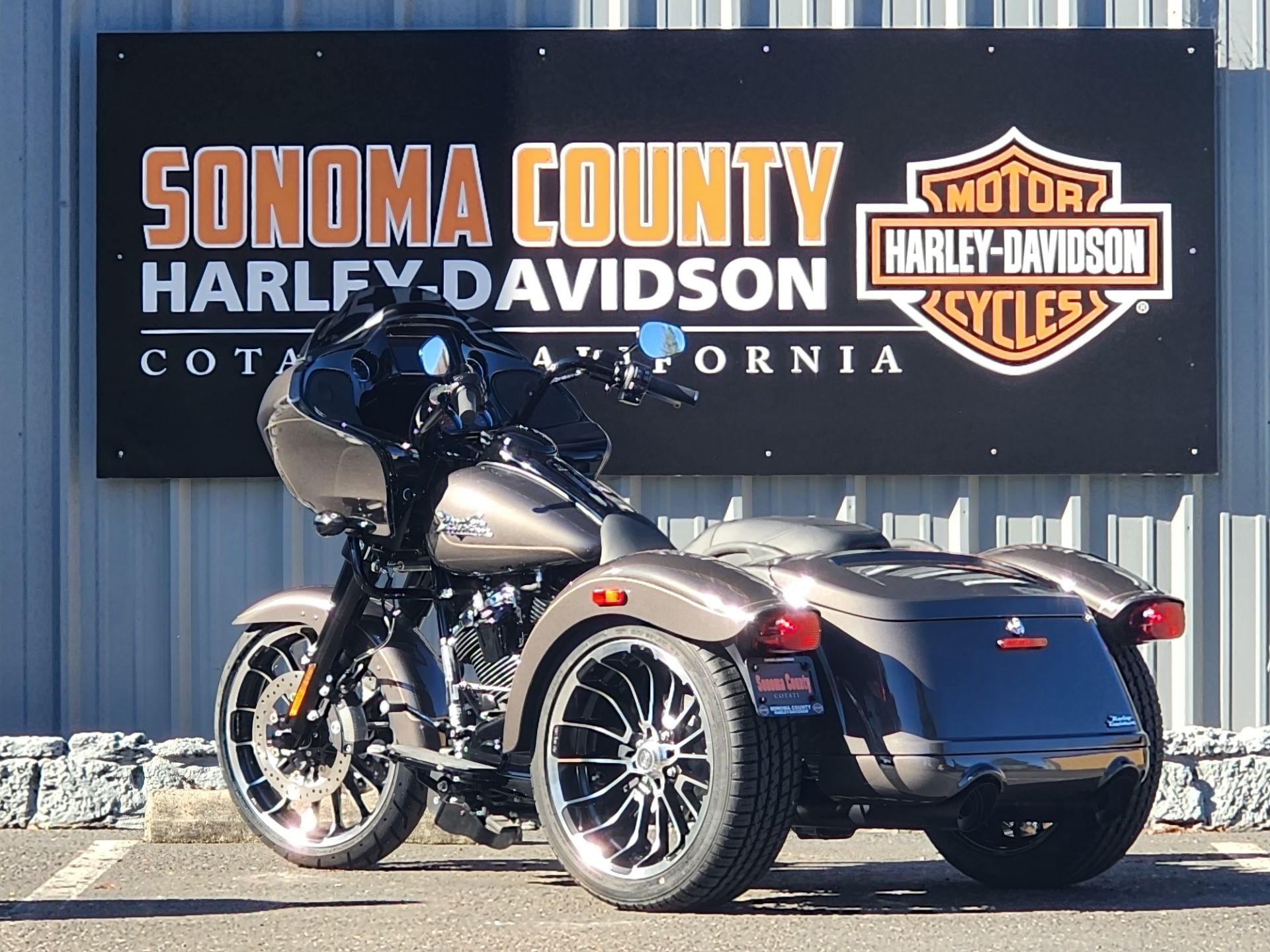 2023 Harley-Davidson Road Glide® 3 in Cotati, California - Photo 4
