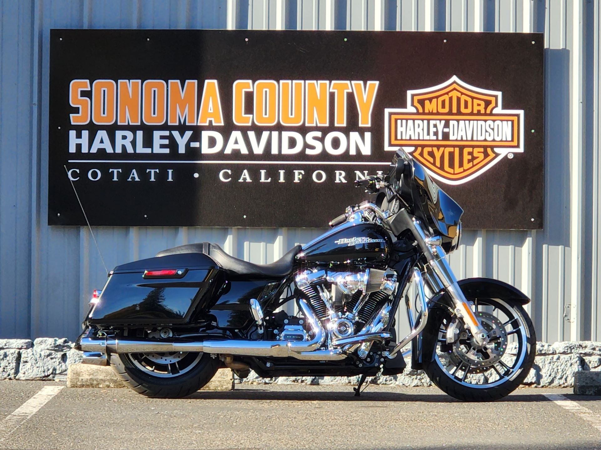 2019 Harley-Davidson Street Glide® in Cotati, California - Photo 1