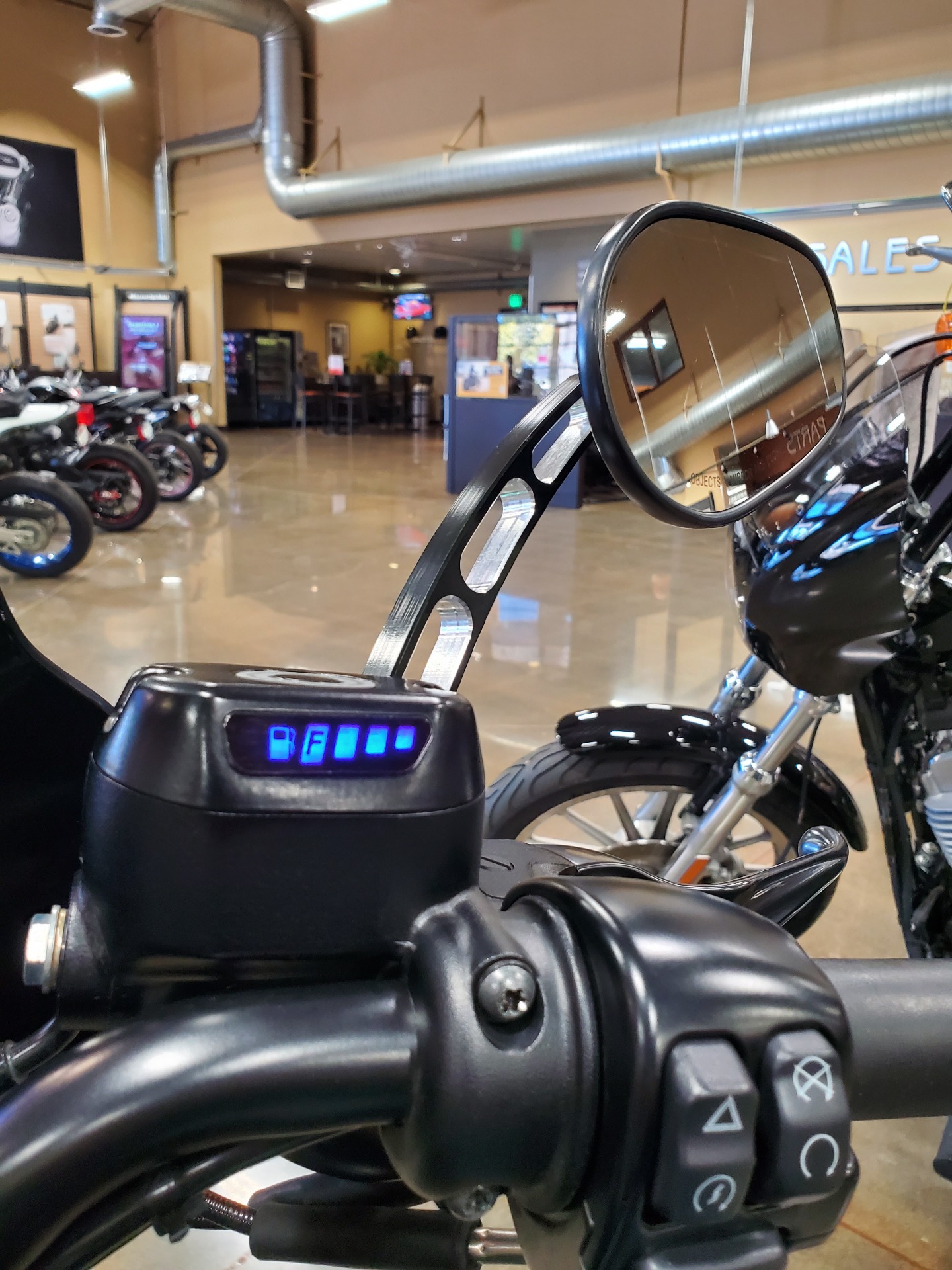 2019 Harley-Davidson Iron 883™ in Livermore, California - Photo 5