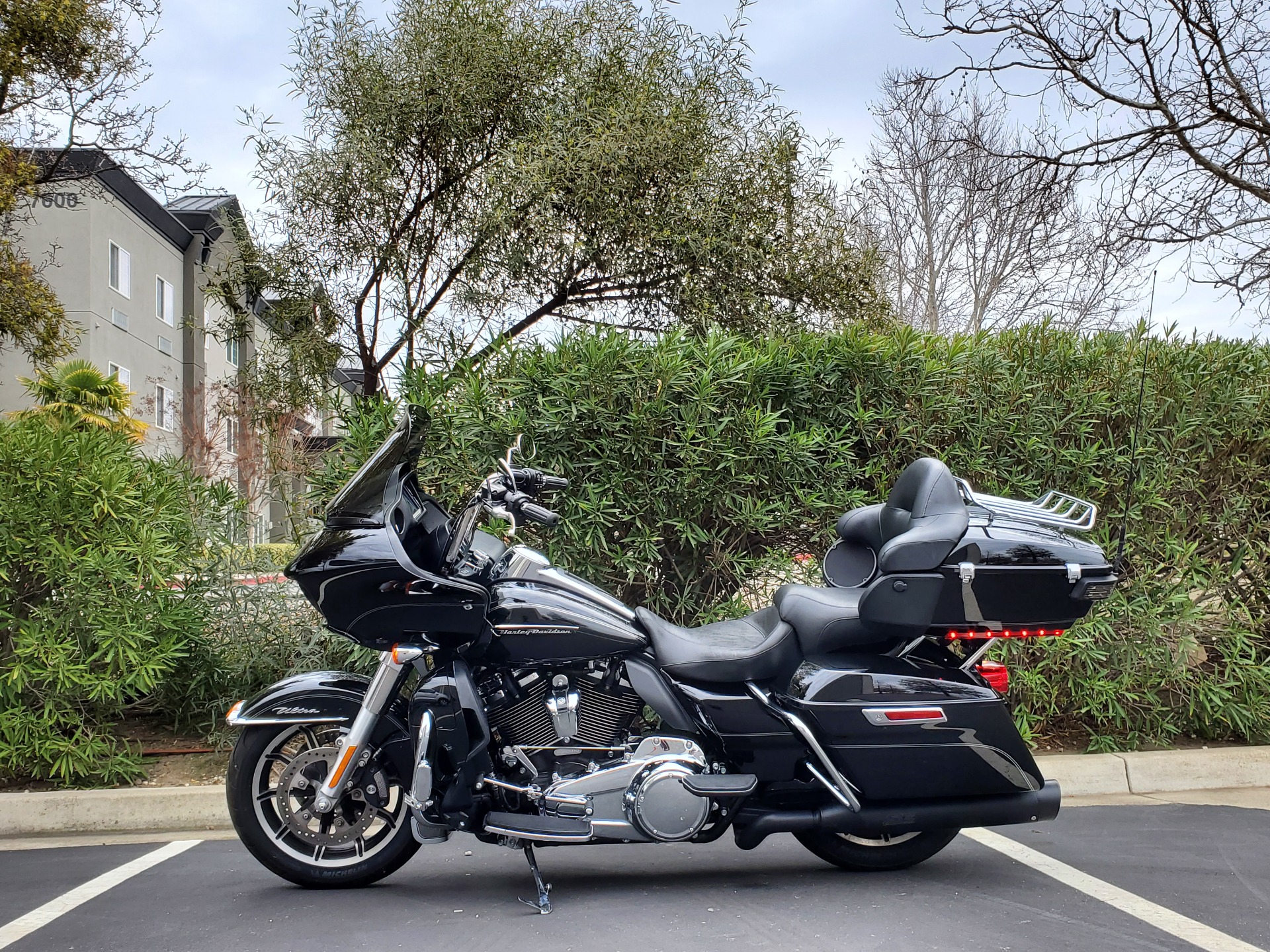 2017 road glide ultra accessories