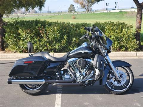 2016 Harley-Davidson Street Glide® in Livermore, California - Photo 3