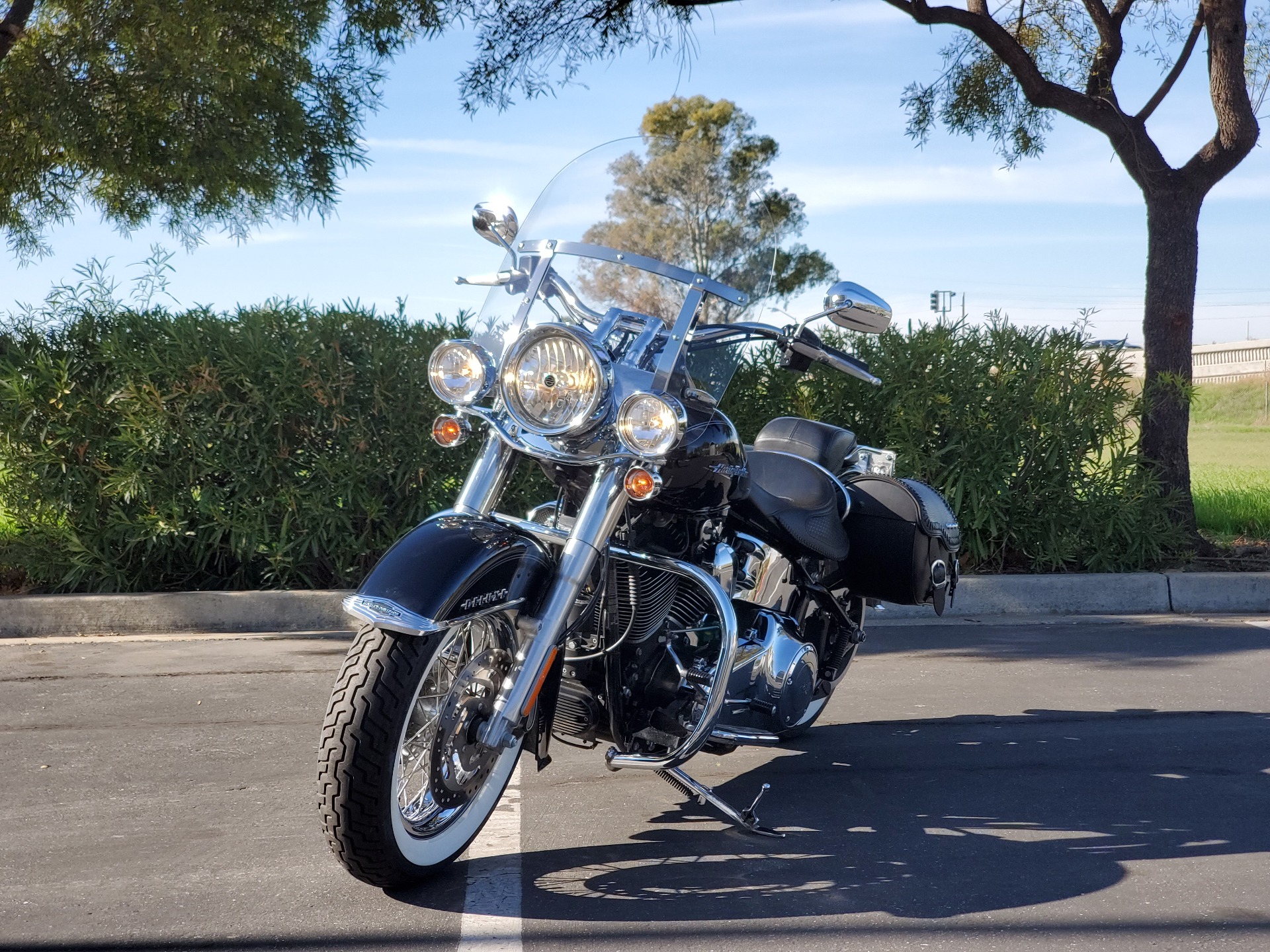 2017 Harley-Davidson Softail® Deluxe in Livermore, California - Photo 3