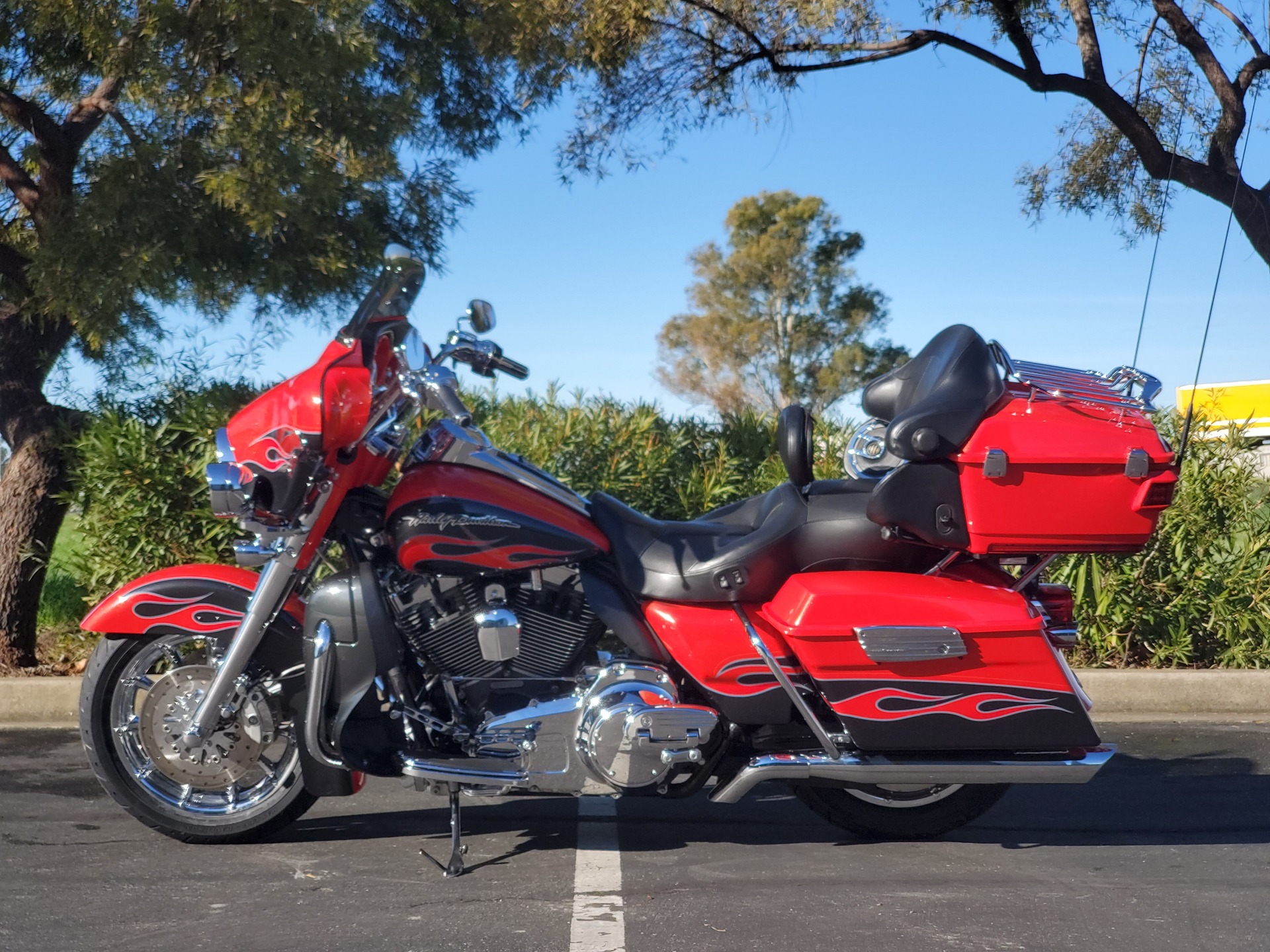 2010 Harley-Davidson CVO™ Ultra Classic® Electra Glide® in Livermore, California - Photo 1