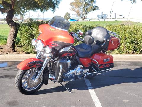 2010 Harley-Davidson CVO™ Ultra Classic® Electra Glide® in Livermore, California - Photo 7
