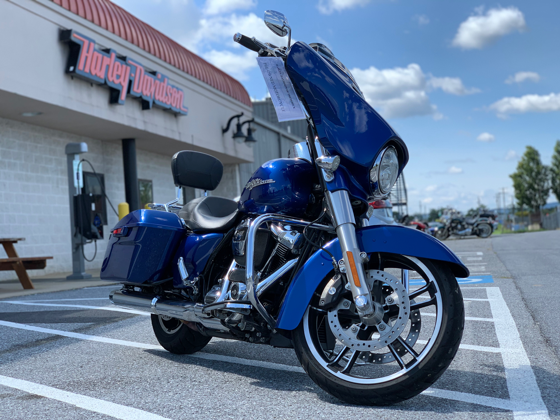 Used 2017 Harley Davidson Street Glide Special Motorcycles In Frederick Md Superior Blue 627823