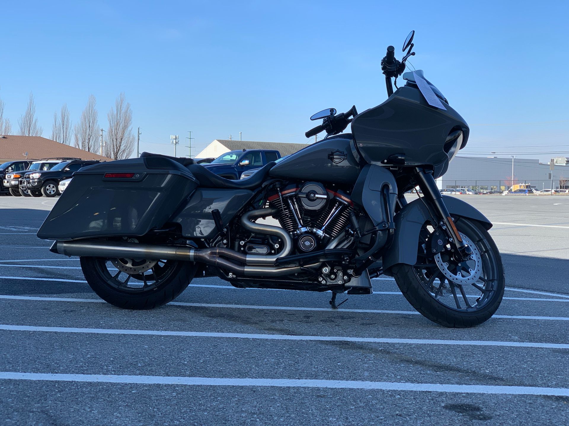 2018 Harley-Davidson CVO™ Road Glide® in Frederick, Maryland - Photo 2