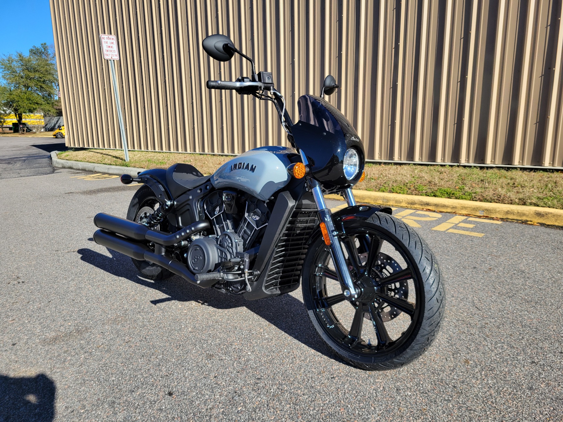 2024 Indian Motorcycle Scout® Rogue Sixty ABS in Chesapeake, Virginia - Photo 2