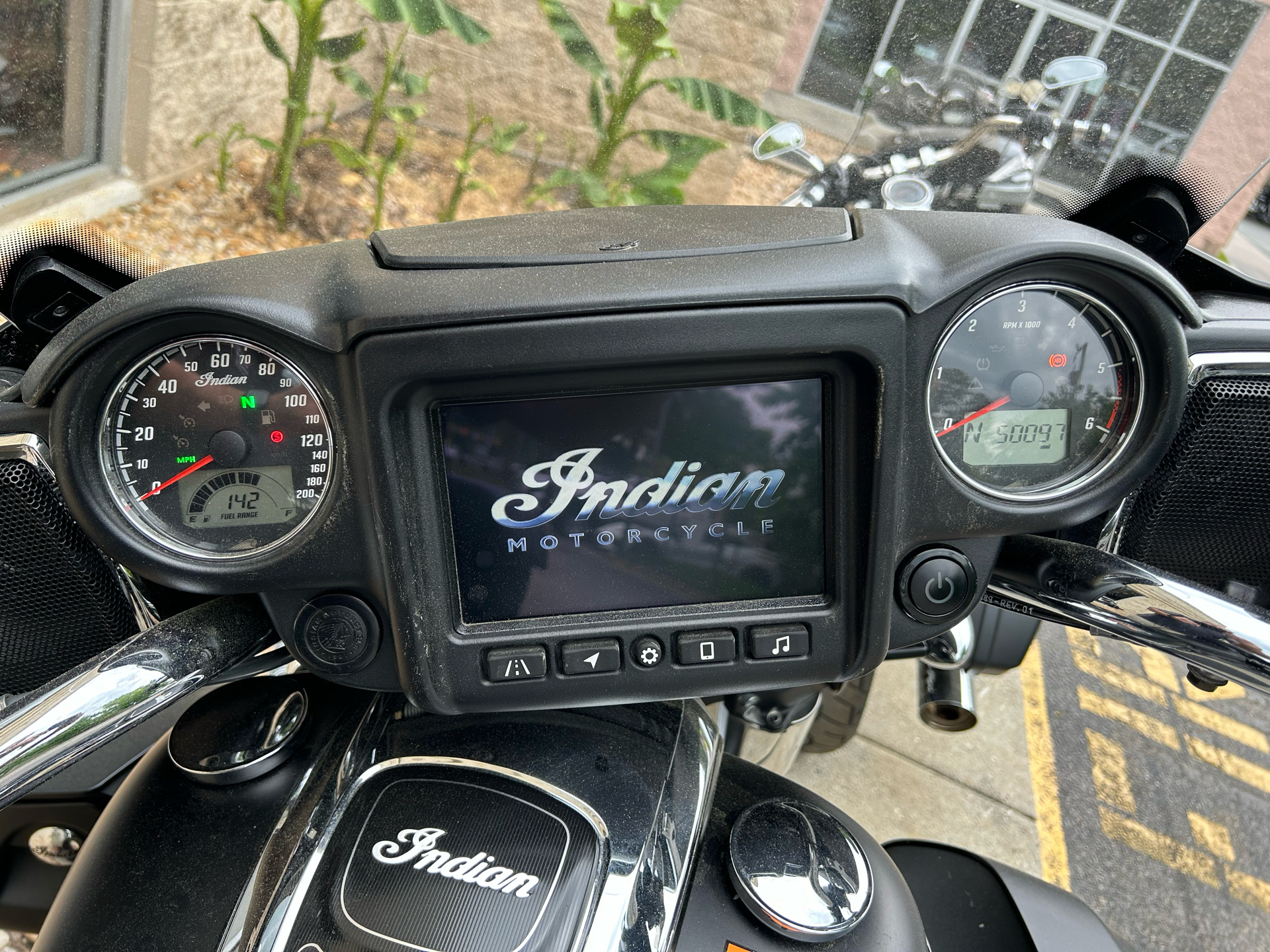 2020 Indian Motorcycle Roadmaster® Dark Horse® in Chesapeake, Virginia - Photo 5