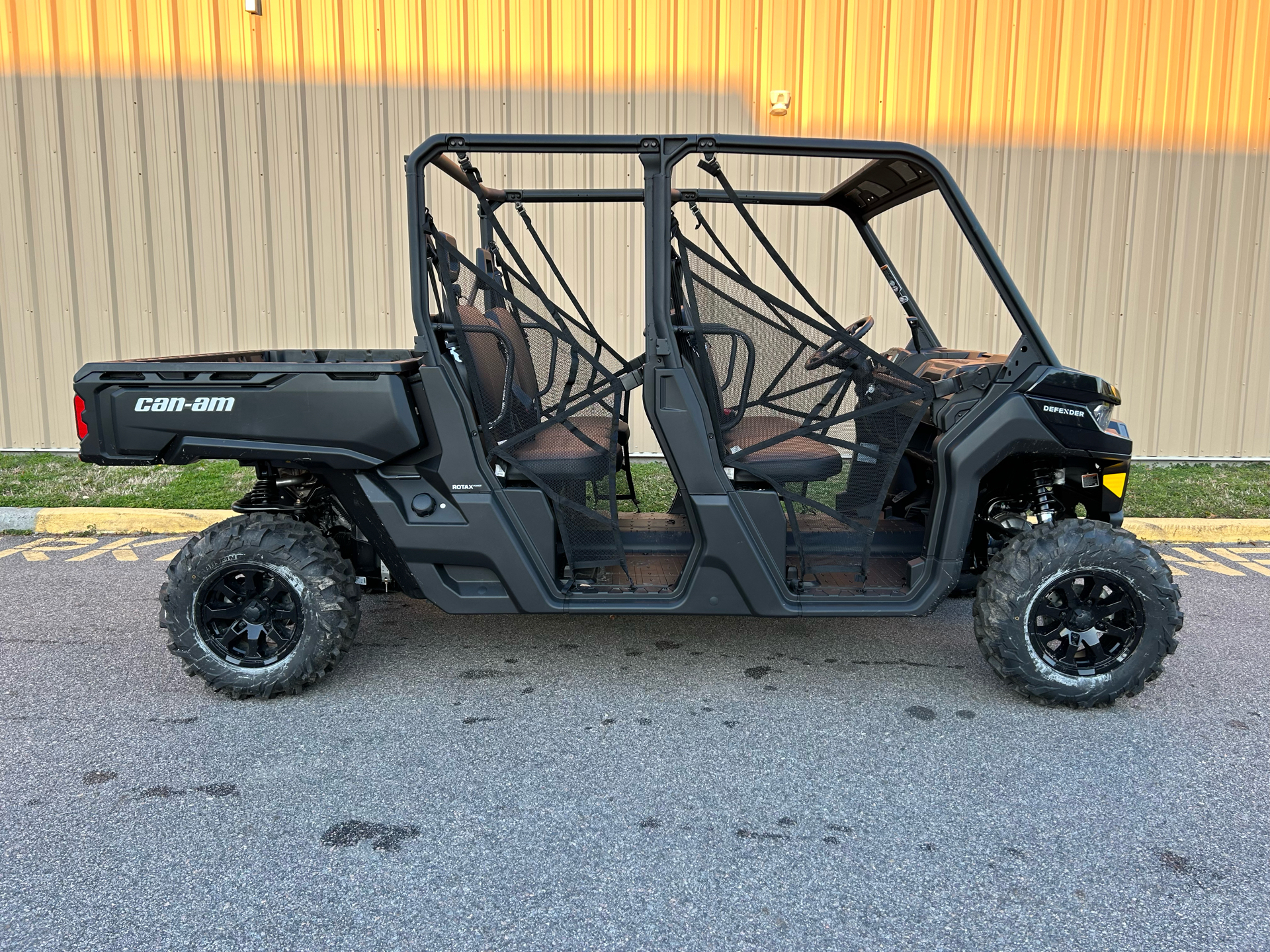 2023 Can-Am Defender MAX DPS HD10 in Chesapeake, Virginia - Photo 1