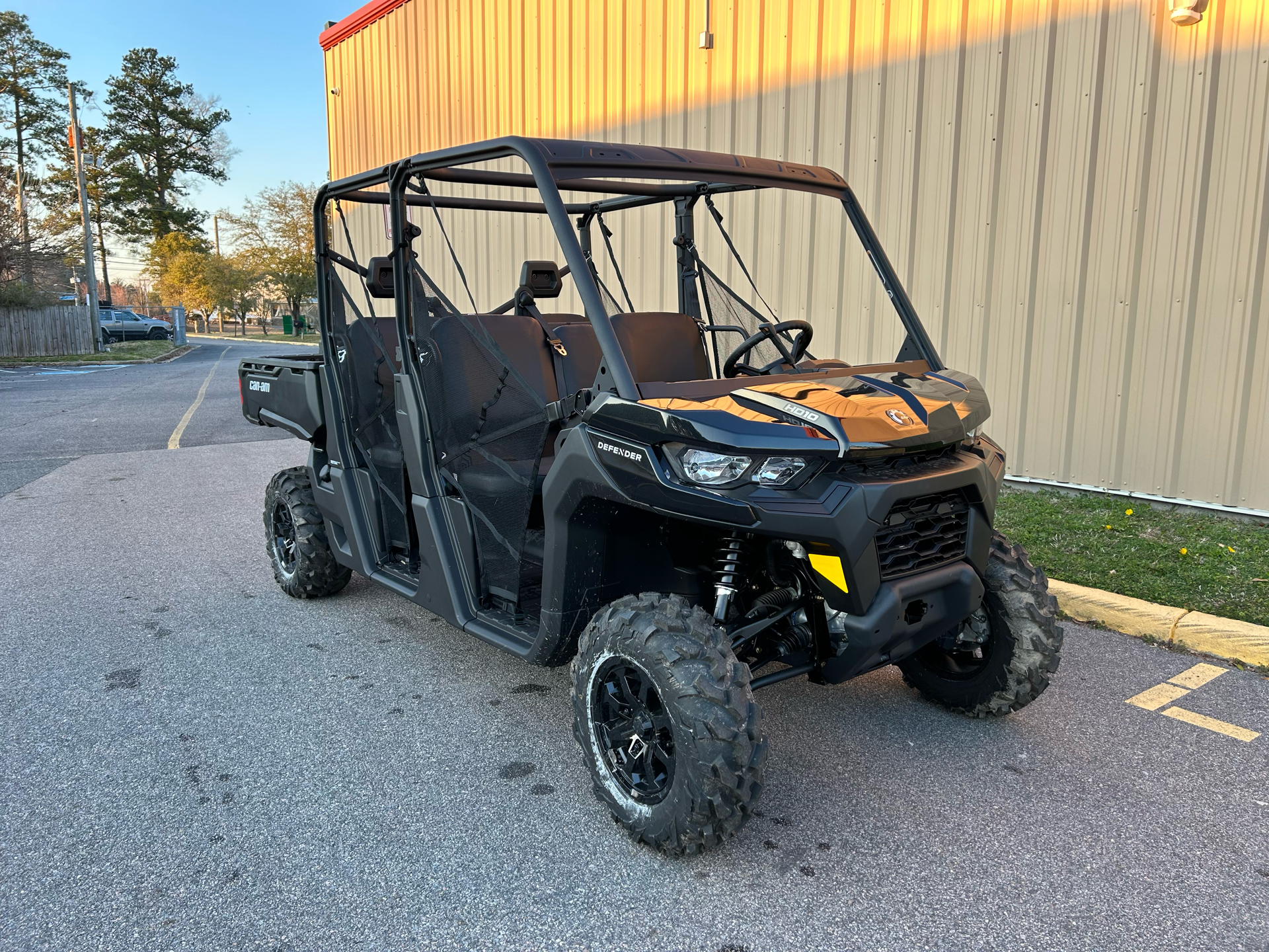 2023 Can-Am Defender MAX DPS HD10 in Chesapeake, Virginia - Photo 2