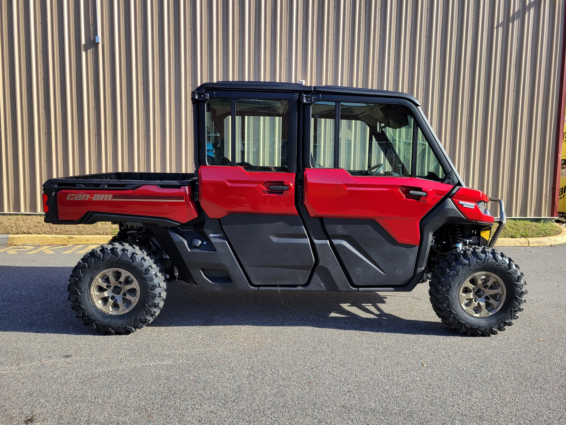 2024 Can-Am Defender MAX Limited HD10 in Chesapeake, Virginia - Photo 1