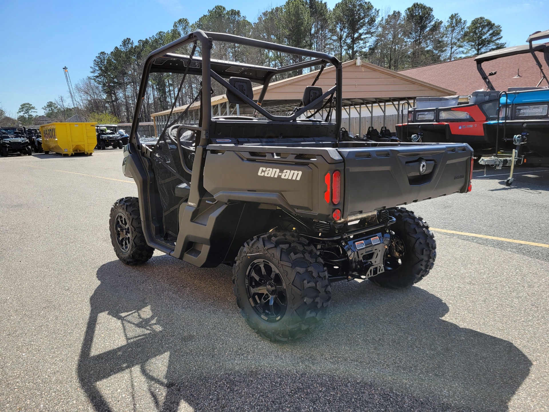 2024 Can-Am Defender DPS HD9 in Chesapeake, Virginia - Photo 6