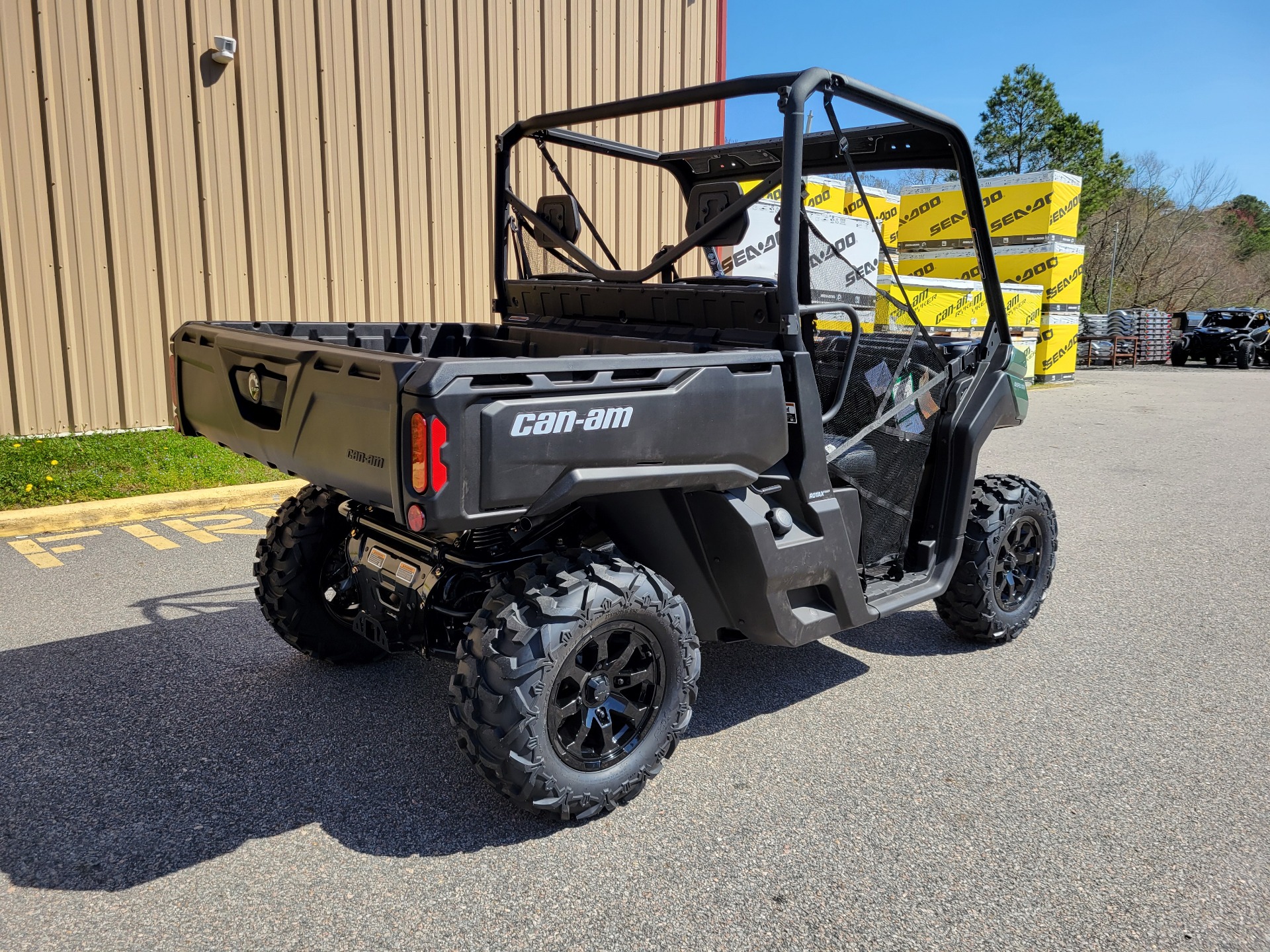 2024 Can-Am Defender DPS HD9 in Chesapeake, Virginia - Photo 8