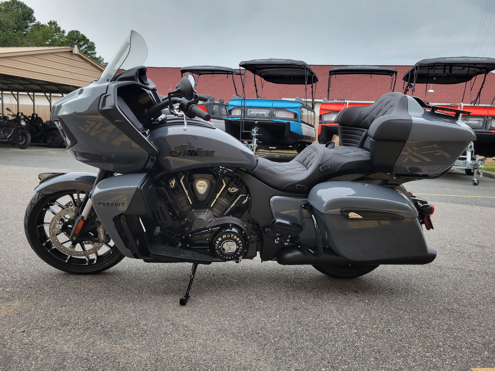 2023 Indian Motorcycle Pursuit® Dark Horse® with Premium Package in Chesapeake, Virginia - Photo 9