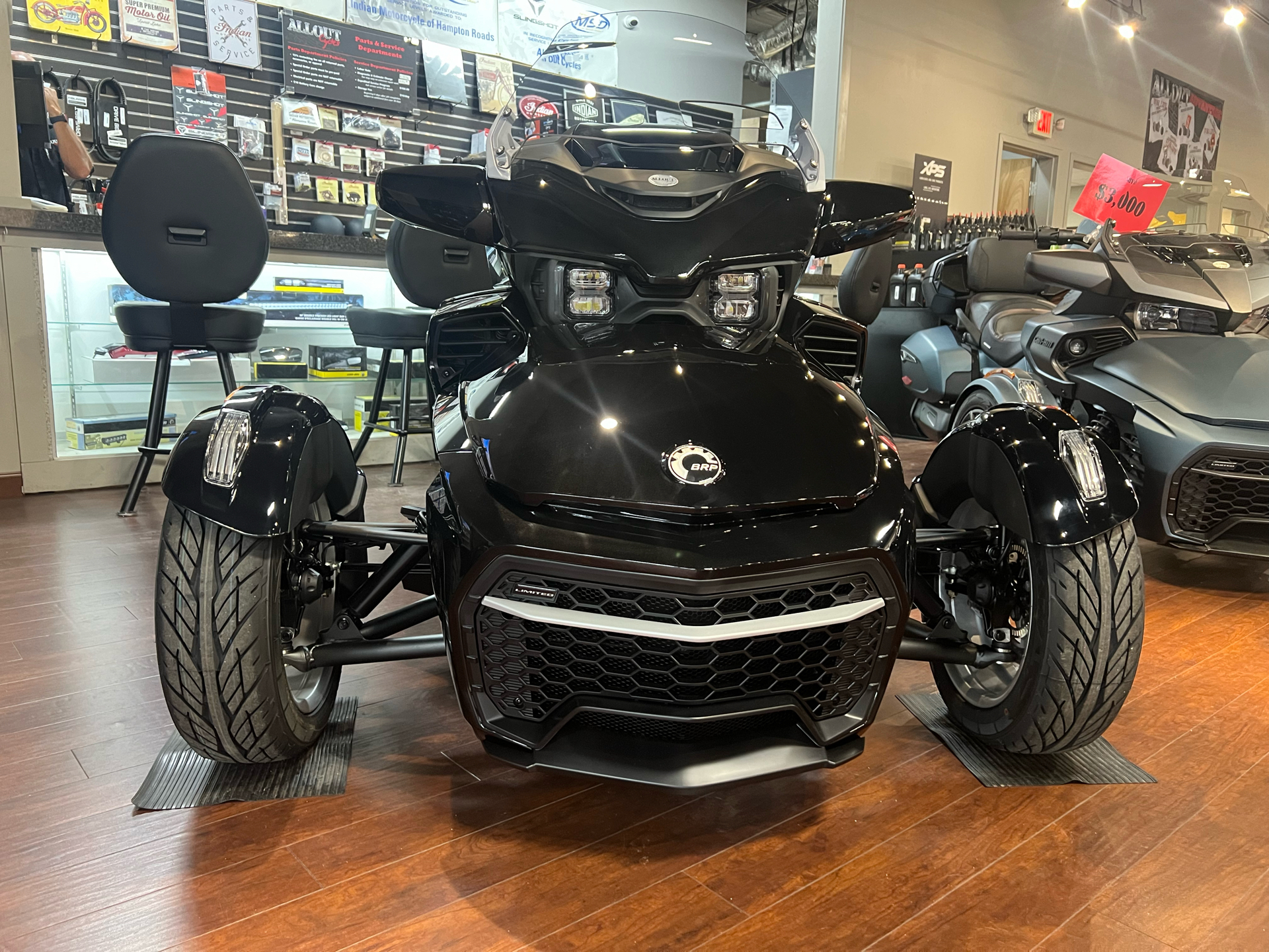 2024 Can-Am Spyder F3 Limited in Chesapeake, Virginia - Photo 3