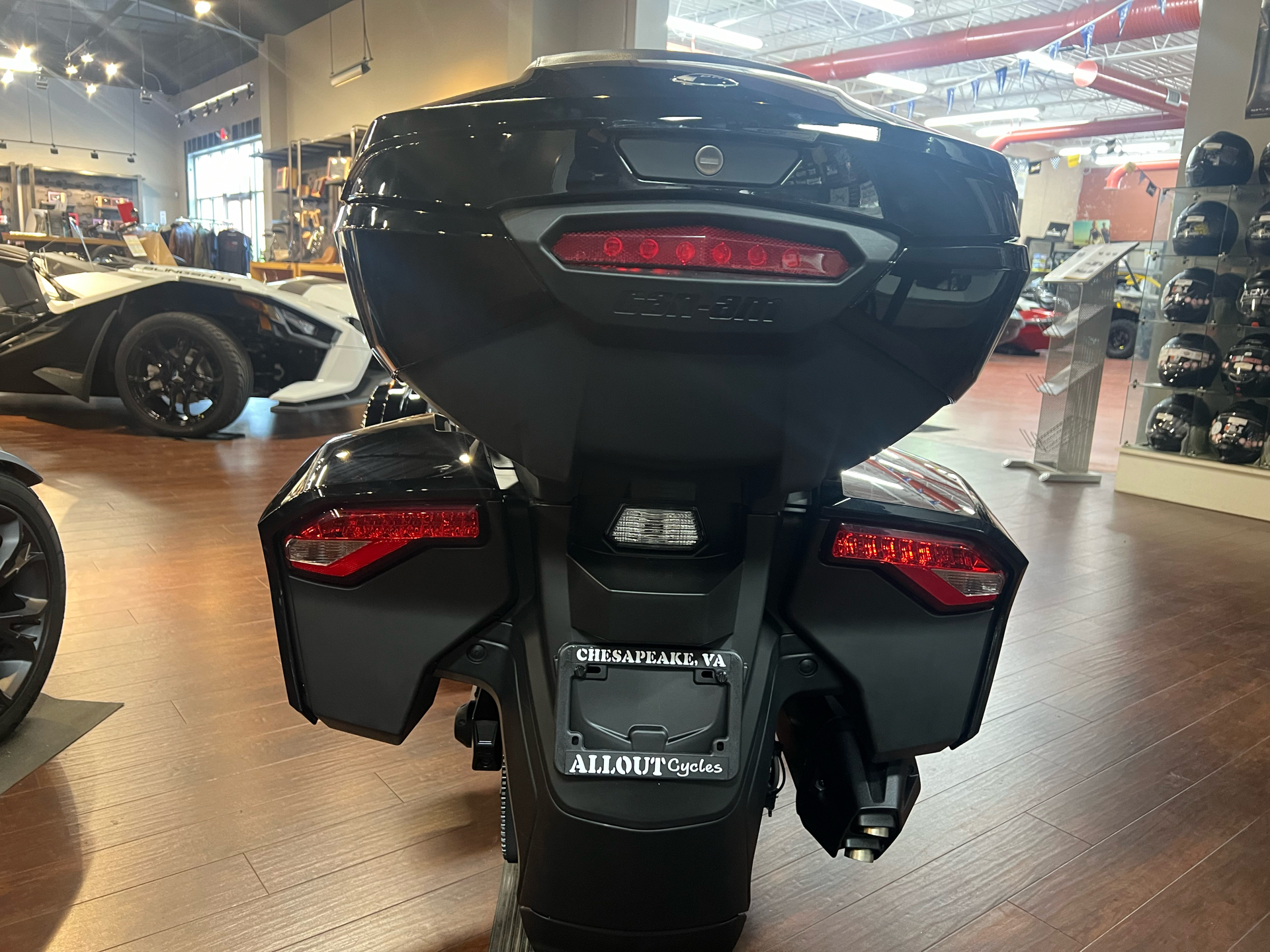 2024 Can-Am Spyder F3 Limited in Chesapeake, Virginia - Photo 6