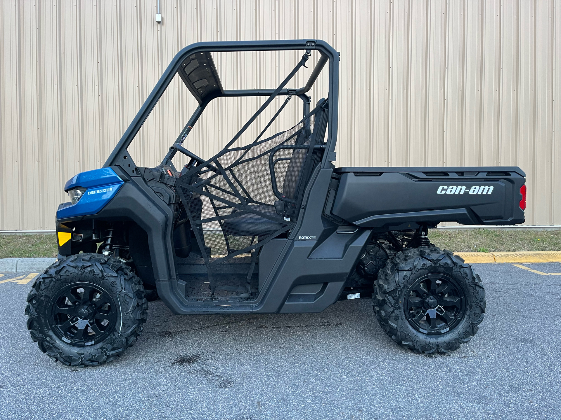 2022 Can-Am Defender DPS HD9 in Chesapeake, Virginia - Photo 1