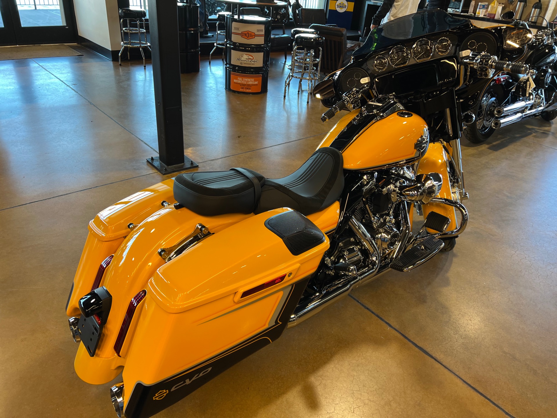 2022 Harley-Davidson CVO™ Street Glide® in Colorado Springs, Colorado - Photo 8