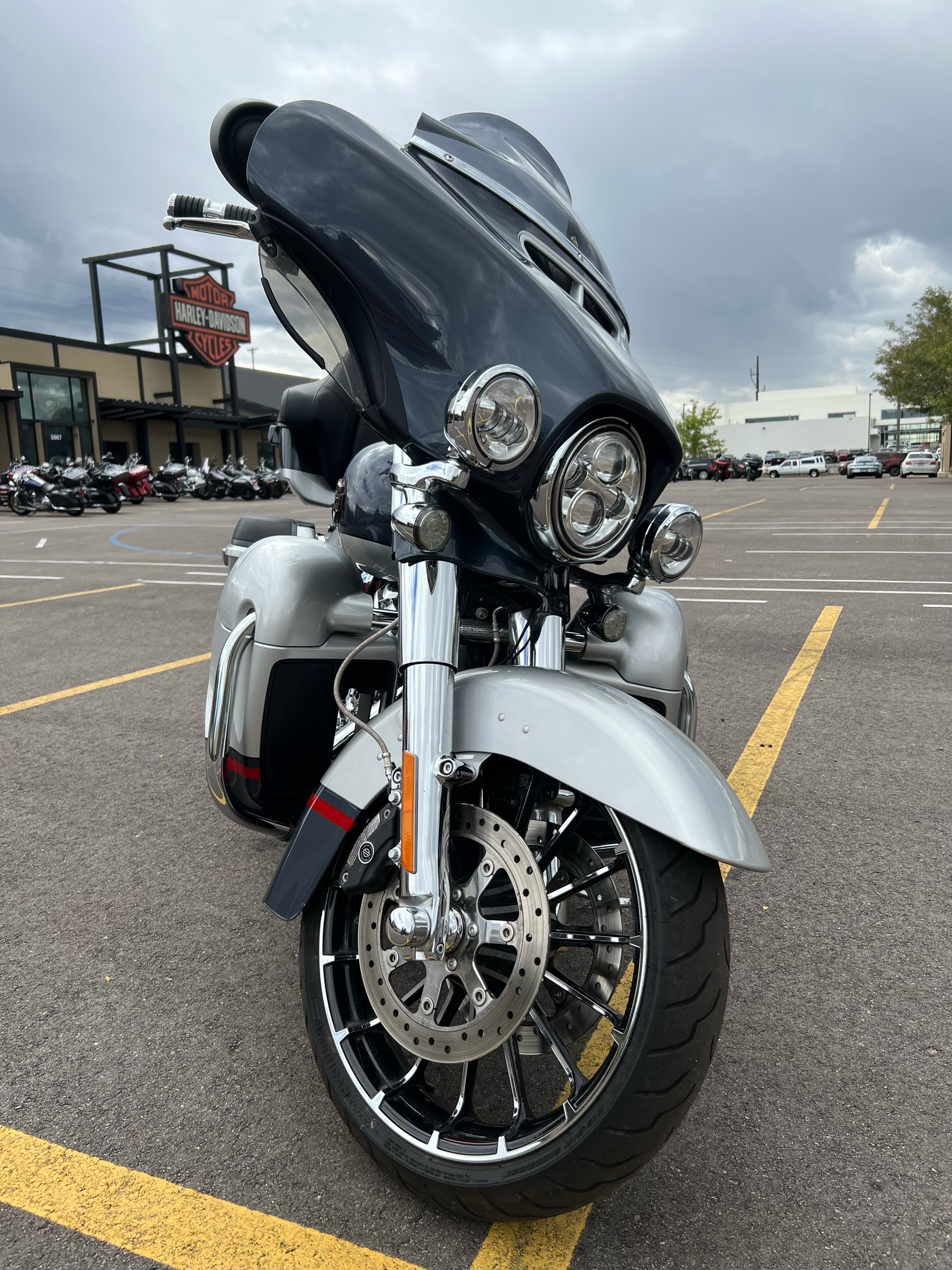 2019 Harley-Davidson CVO™ Street Glide® in Colorado Springs, Colorado - Photo 5