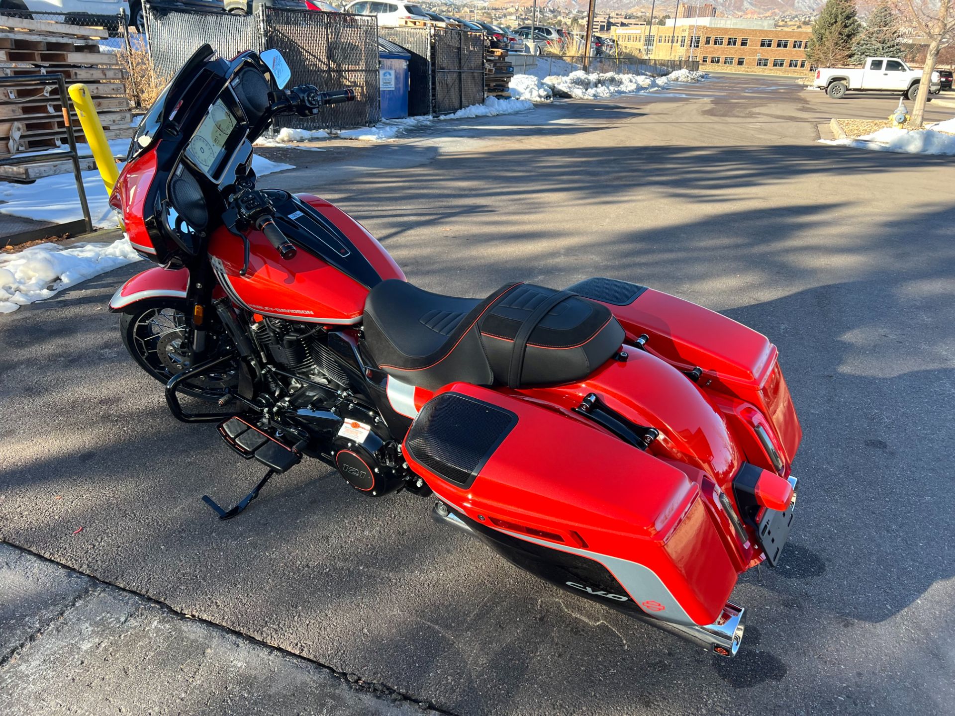2024 Harley-Davidson CVO™ Street Glide® in Colorado Springs, Colorado - Photo 6