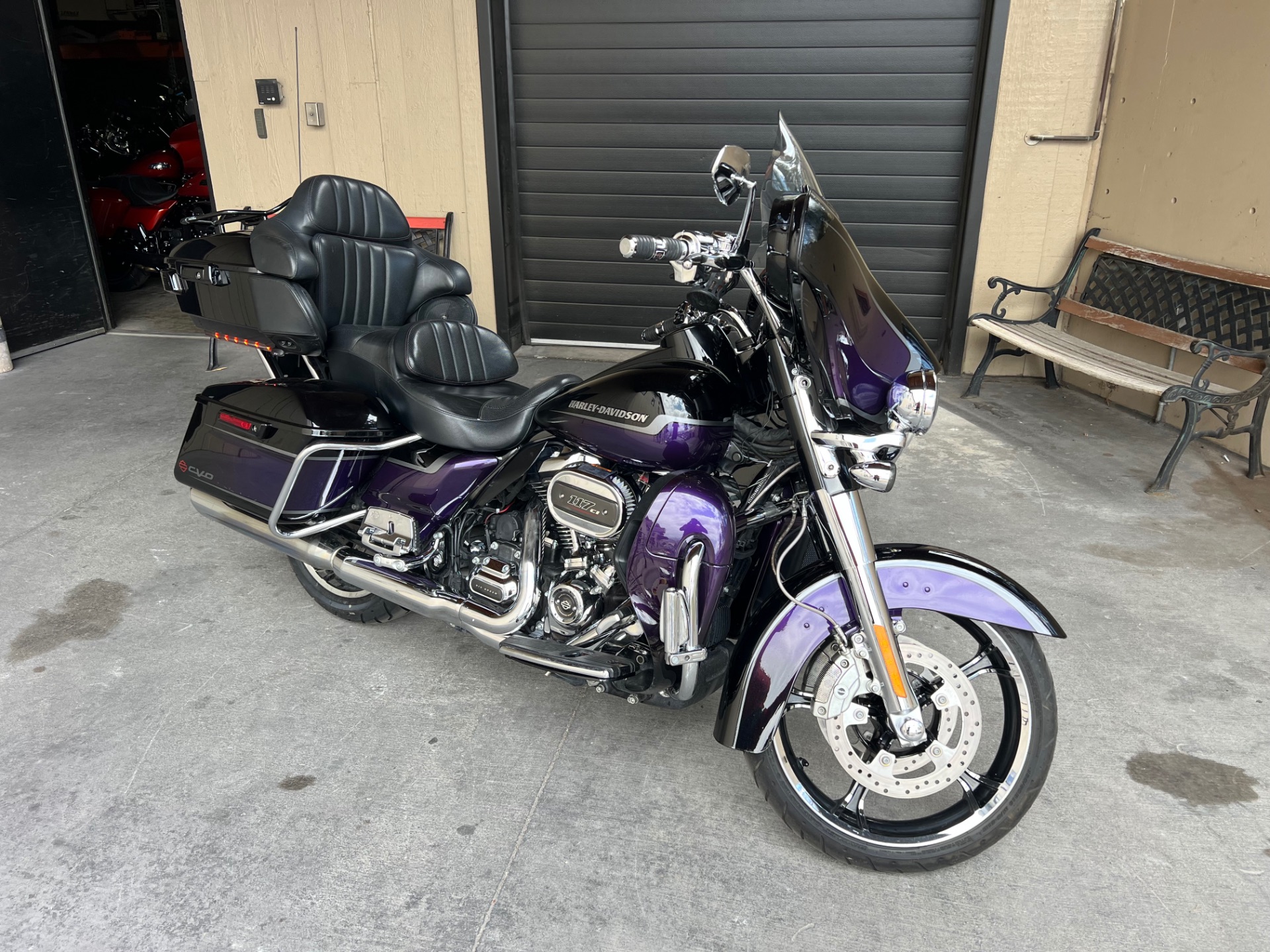 2021 Harley-Davidson CVO™ Limited in Colorado Springs, Colorado - Photo 2