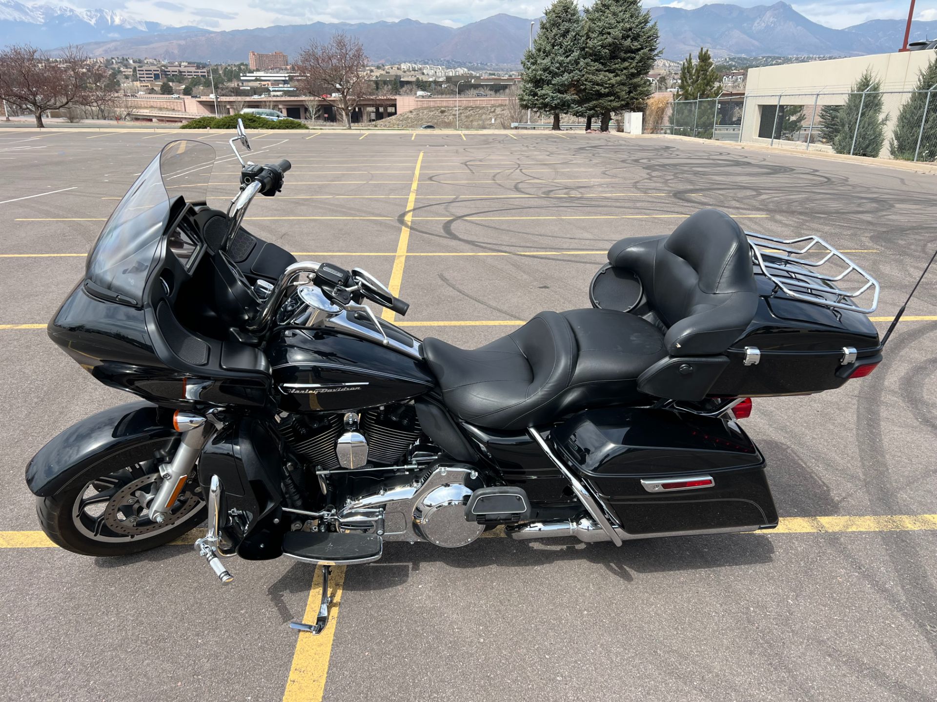 2016 Harley-Davidson Road Glide® Ultra in Colorado Springs, Colorado - Photo 5