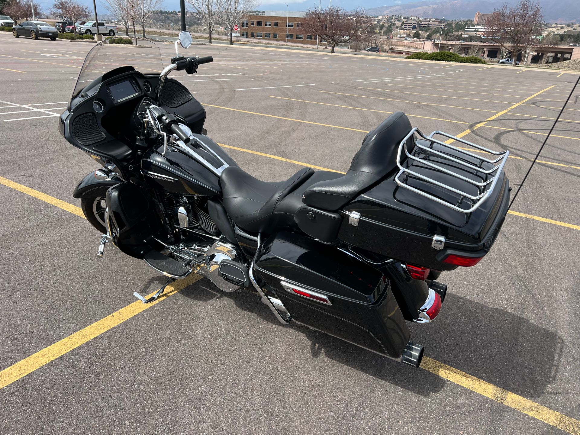 2016 Harley-Davidson Road Glide® Ultra in Colorado Springs, Colorado - Photo 6