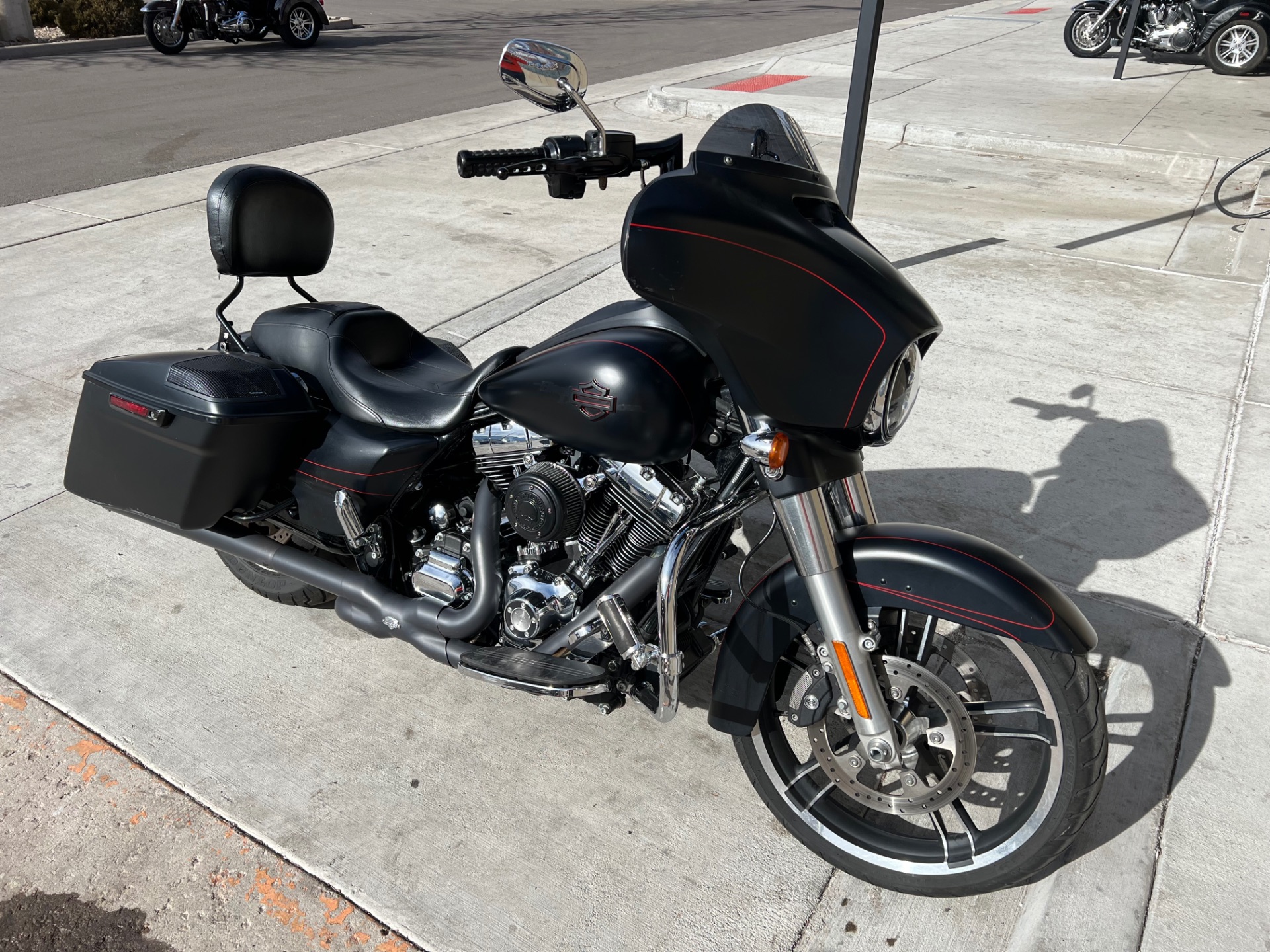 2016 Harley-Davidson Street Glide® Special in Colorado Springs, Colorado - Photo 2