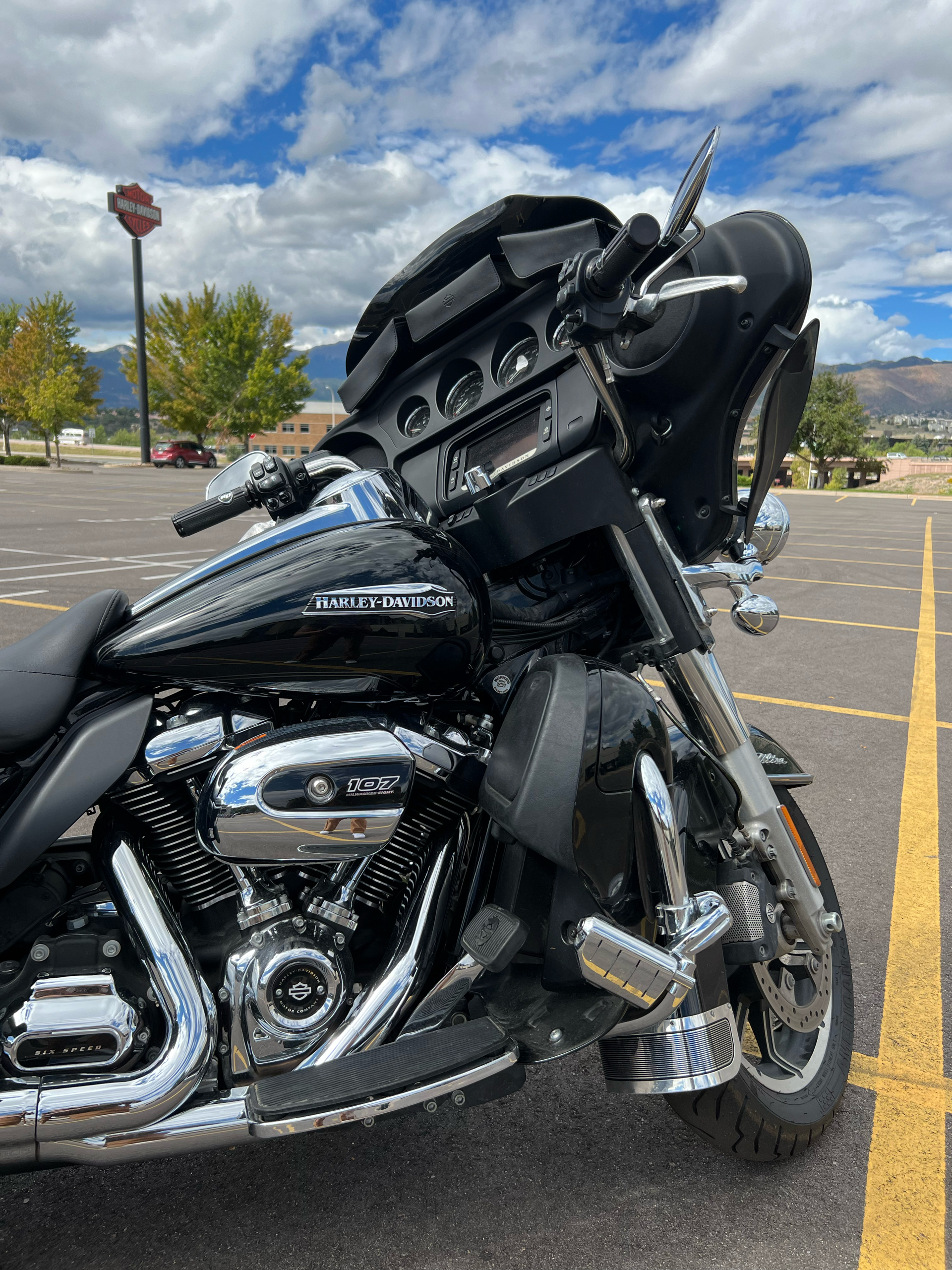 2018 Harley-Davidson Electra Glide® Ultra Classic® in Colorado Springs, Colorado - Photo 2