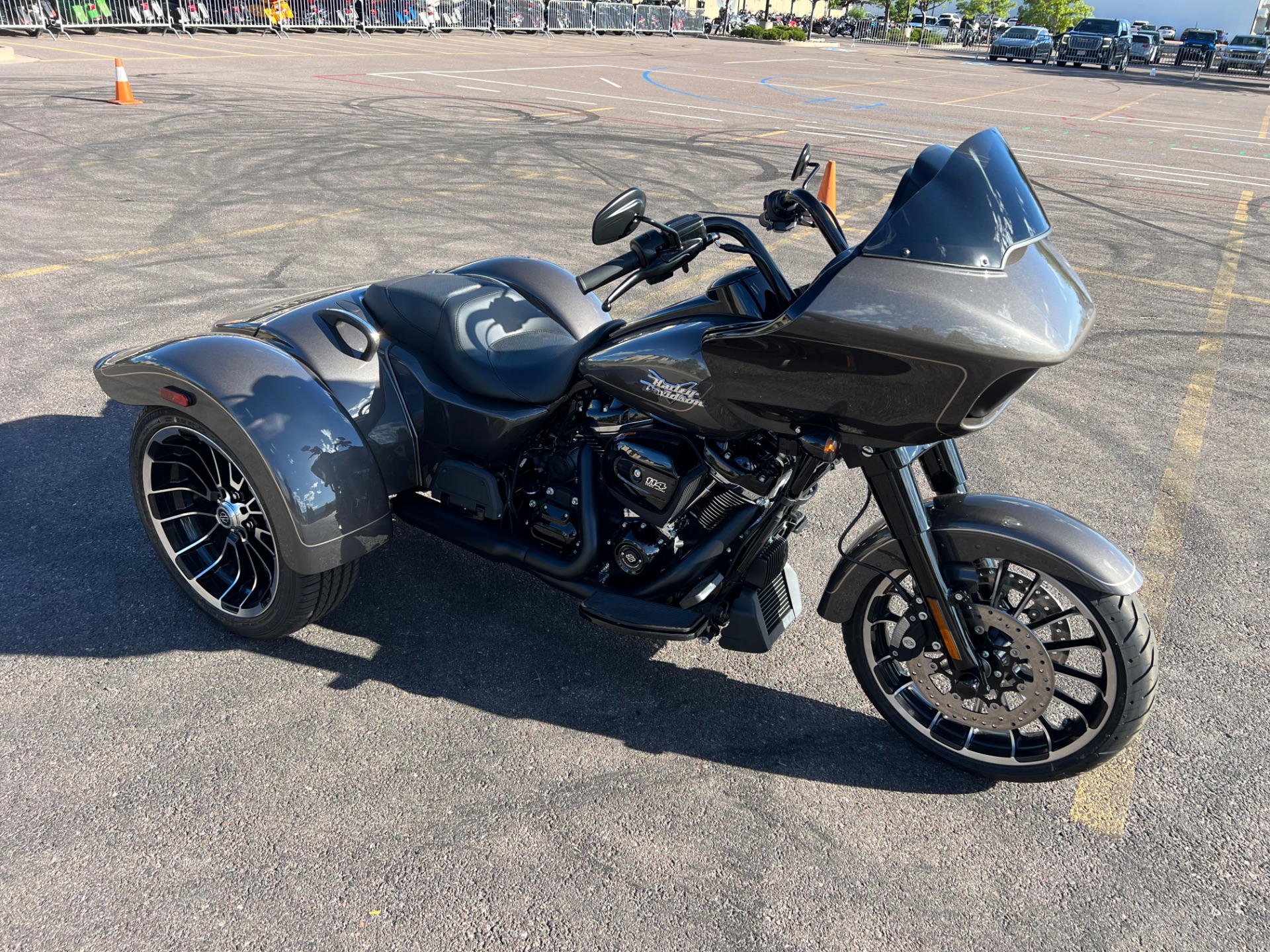 2023 Harley-Davidson Road Glide® 3 in Colorado Springs, Colorado - Photo 2
